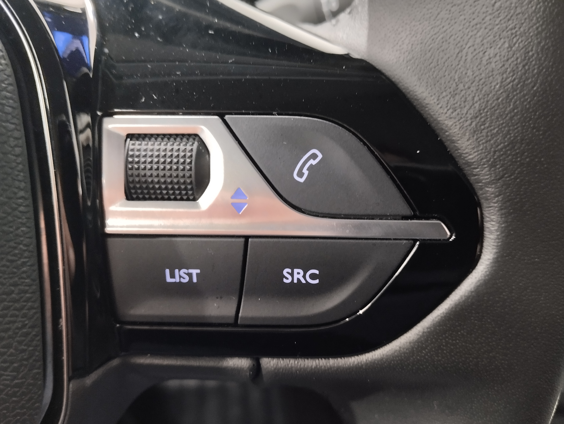 PEUGEOT 208 STYLE 100 CH BVM6
