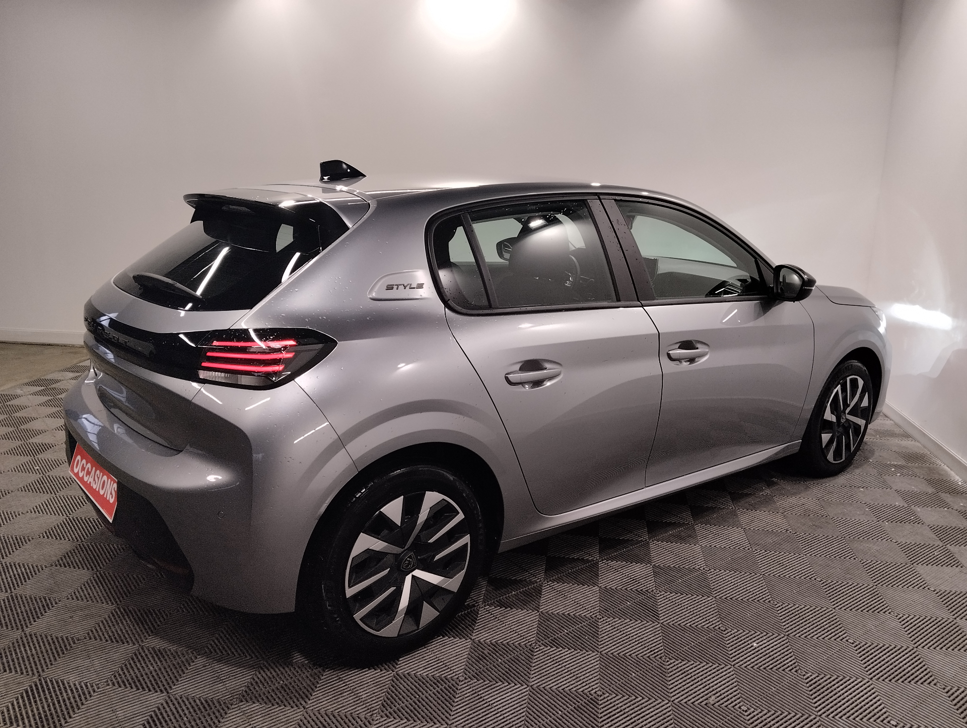 PEUGEOT 208 STYLE 100 CH BVM6