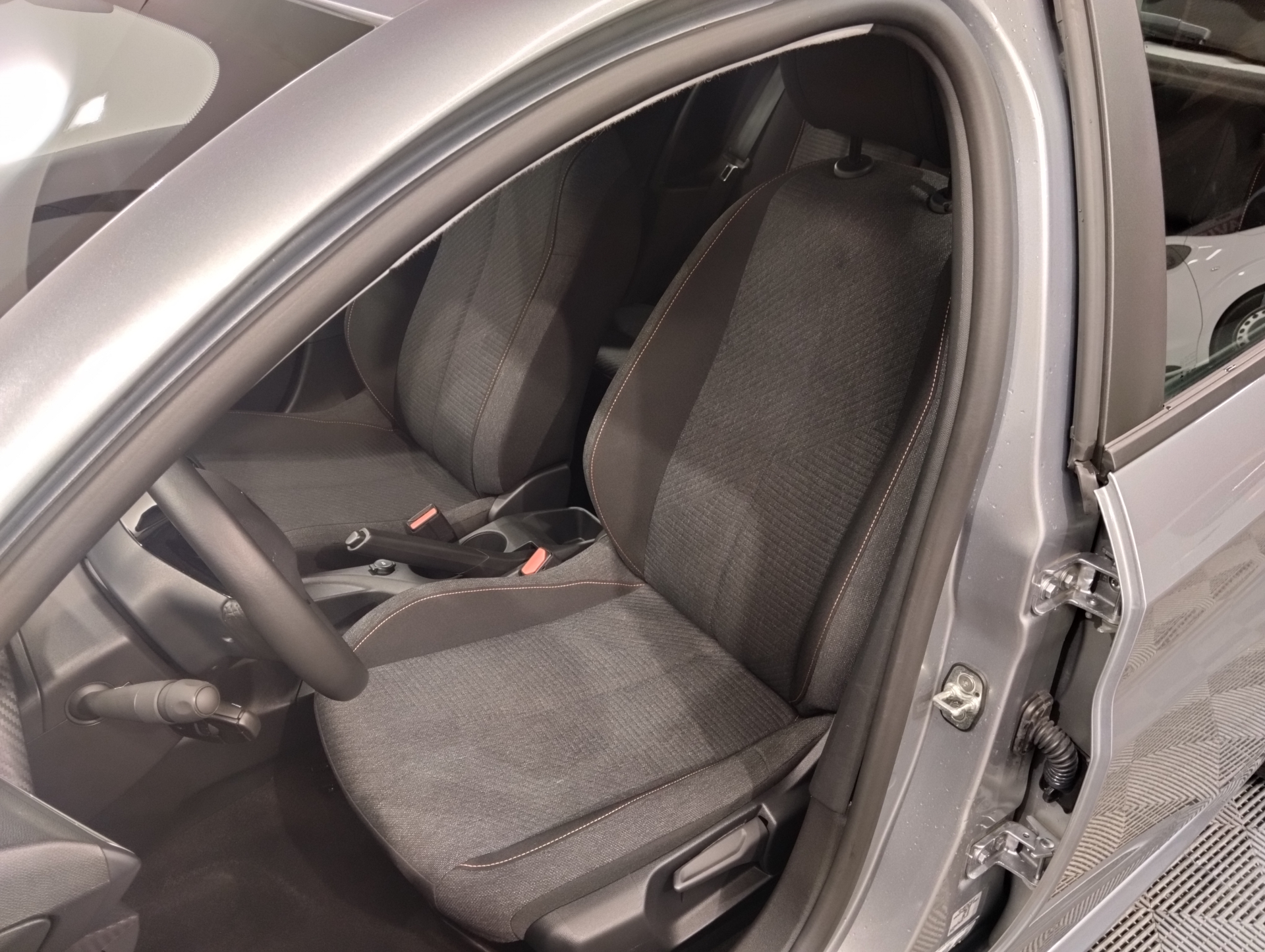 PEUGEOT 208 STYLE 100 CH BVM6