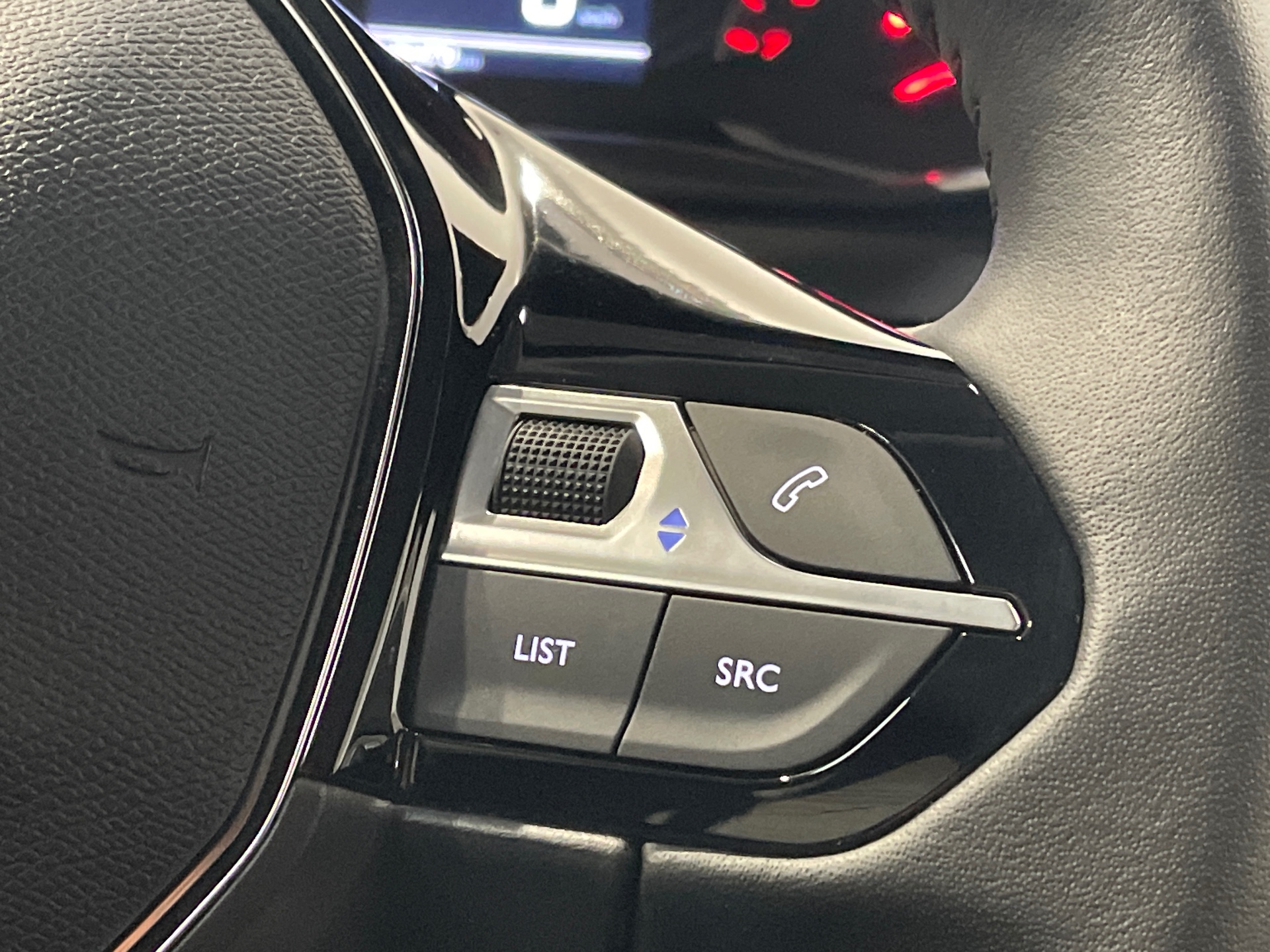 PEUGEOT 208 100 S&S BVM6 Style