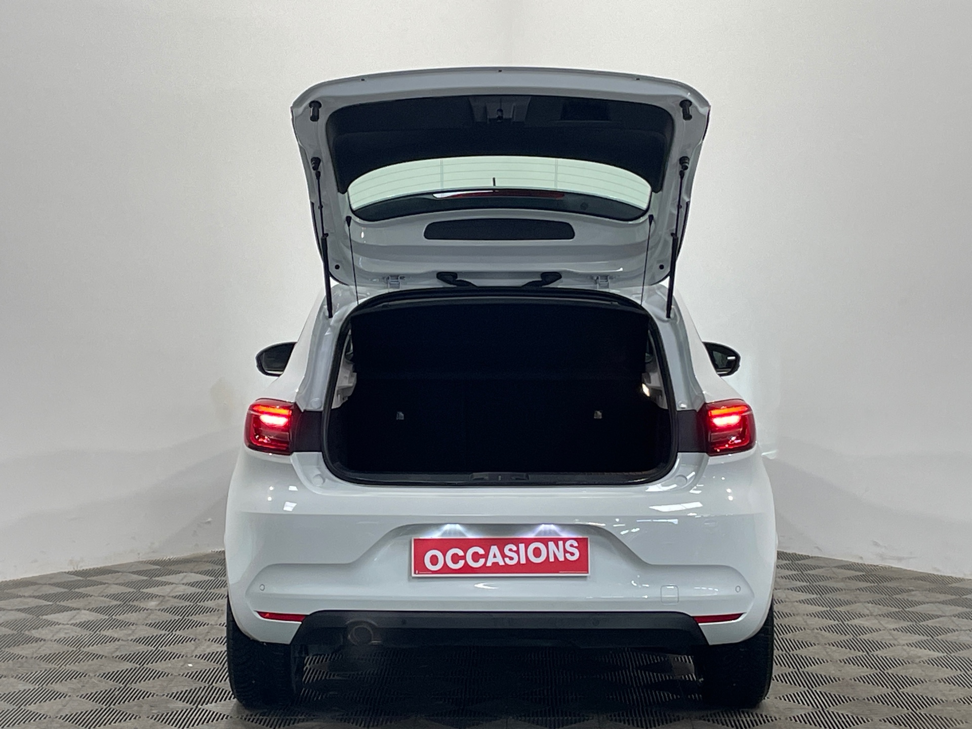 RENAULT CLIO V TCe 90 X-Tronic - 21N Business