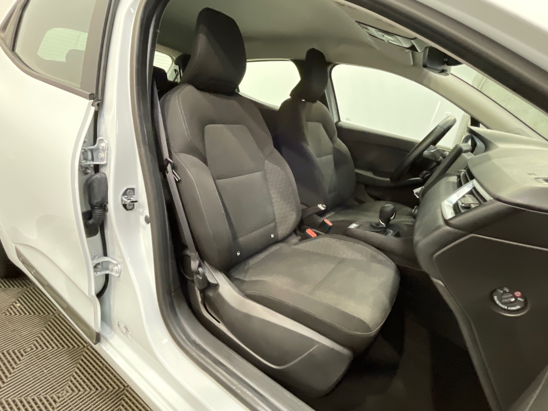 RENAULT CLIO V TCe 90 X-Tronic - 21N Business