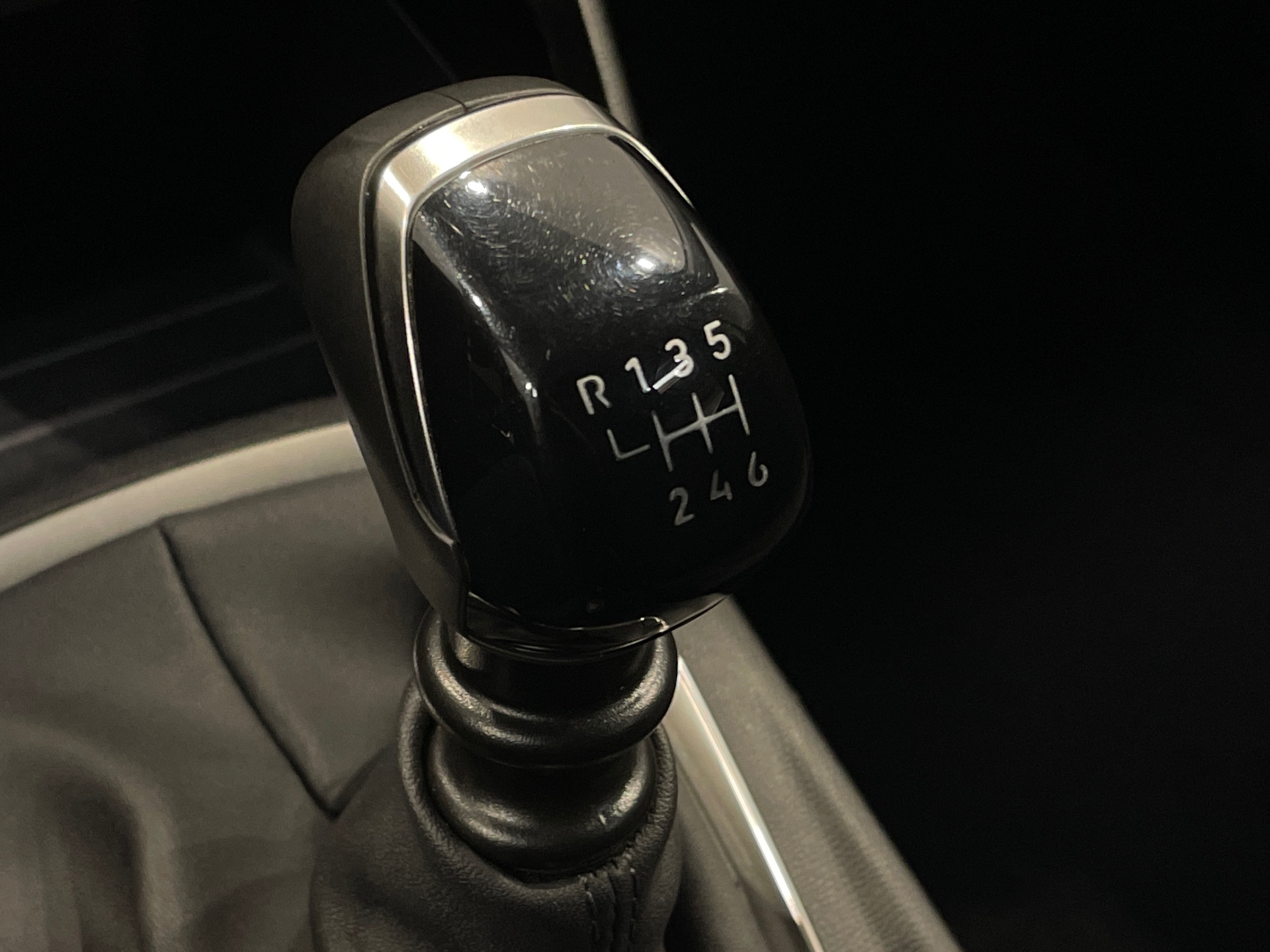 PEUGEOT 208 100 S&S BVM6 Style
