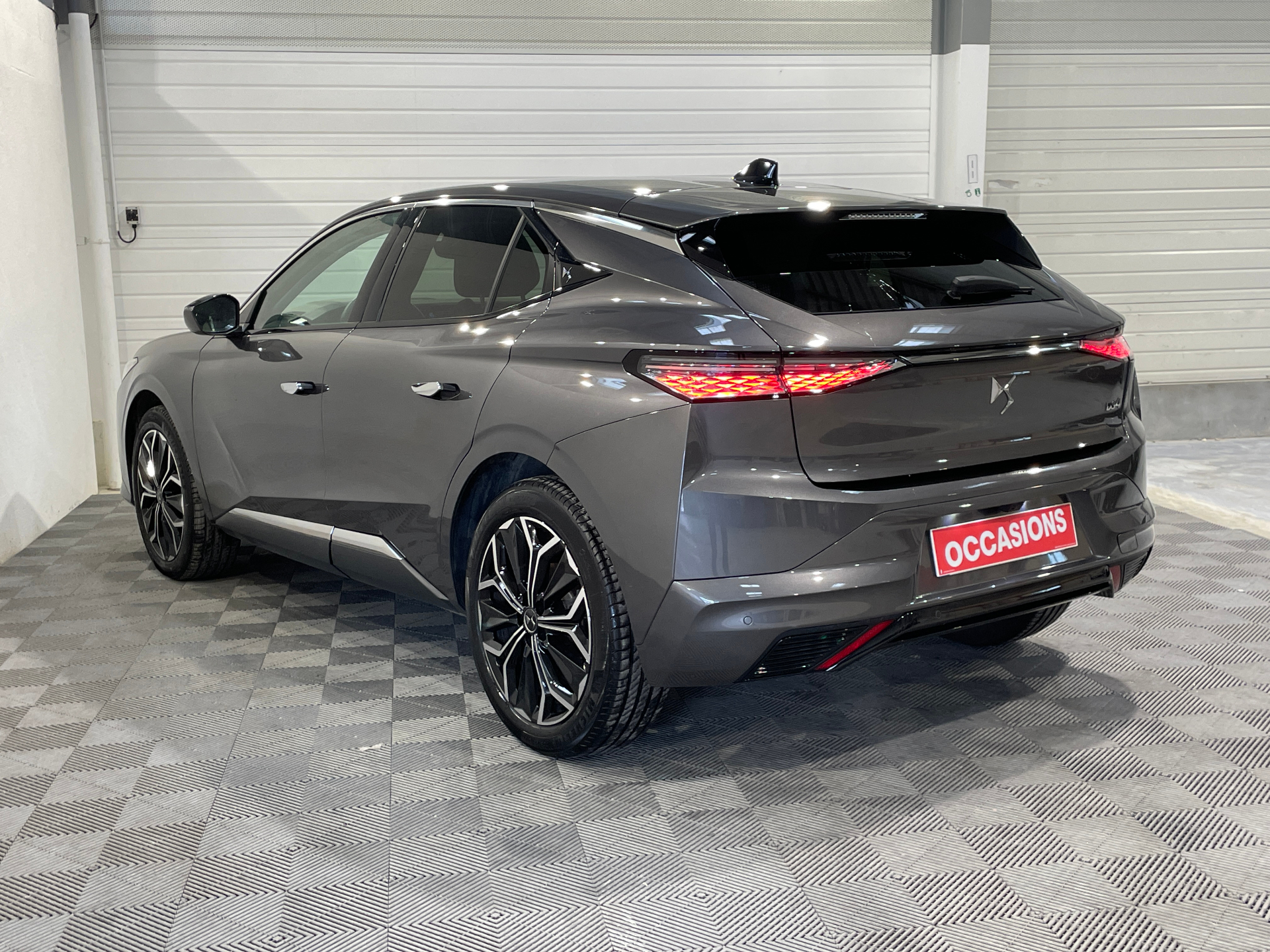 DS DS 4 PureTech 130 EAT8 Etoile - Alcantara - 5P