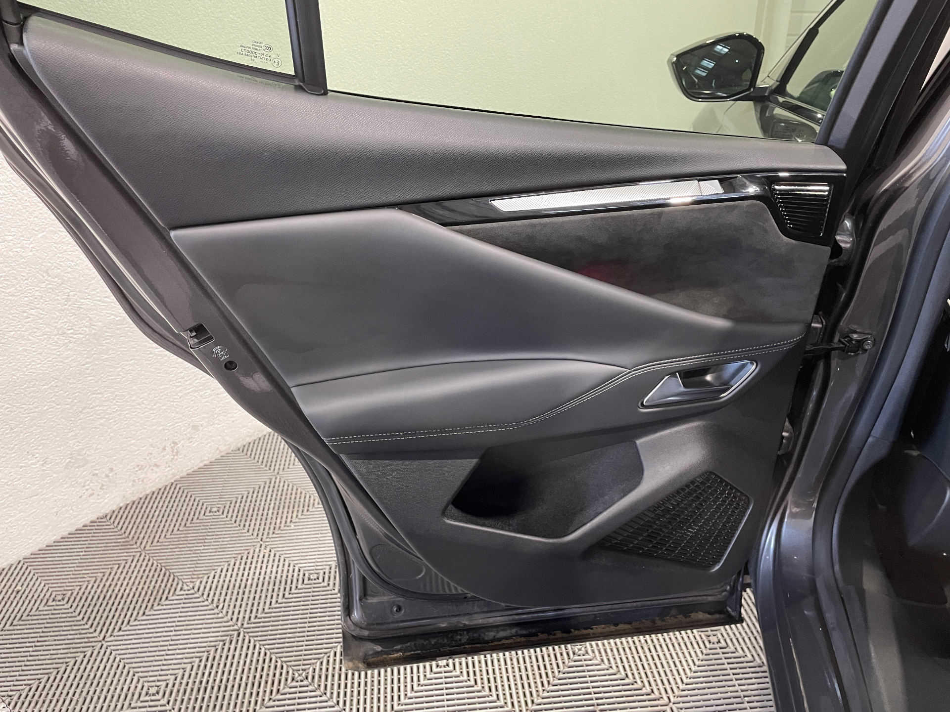 DS DS 4 PureTech 130 EAT8 Etoile - Alcantara - 5P