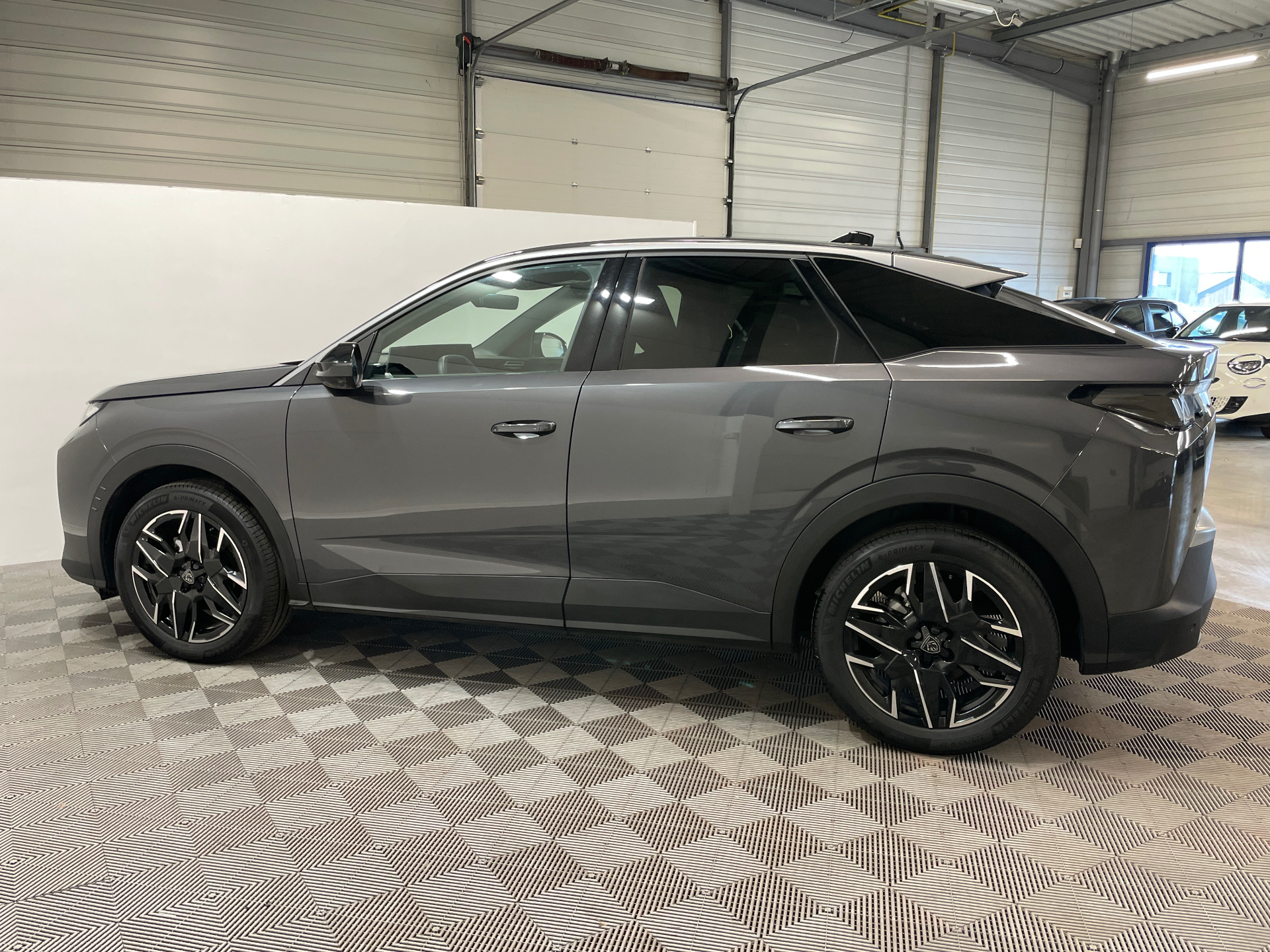 PEUGEOT 3008 ALLURE HYBRID 136 E-DCS6