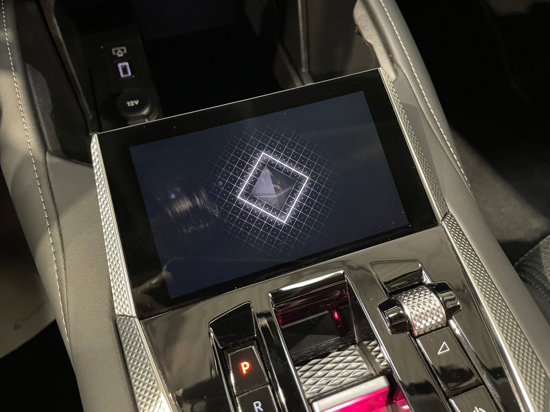 DS DS 4 PureTech 130 EAT8 Etoile - Alcantara - 5P