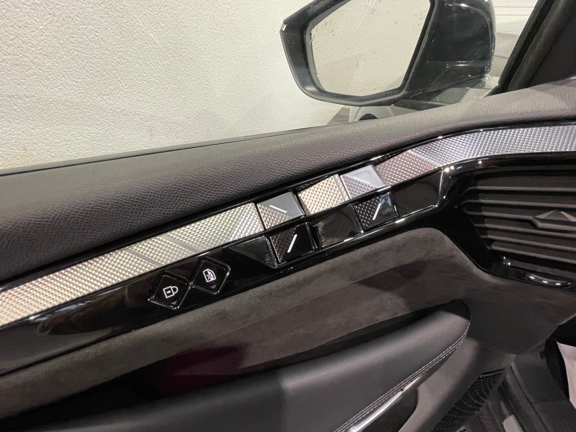 DS DS 4 PureTech 130 EAT8 Etoile - Alcantara - 5P