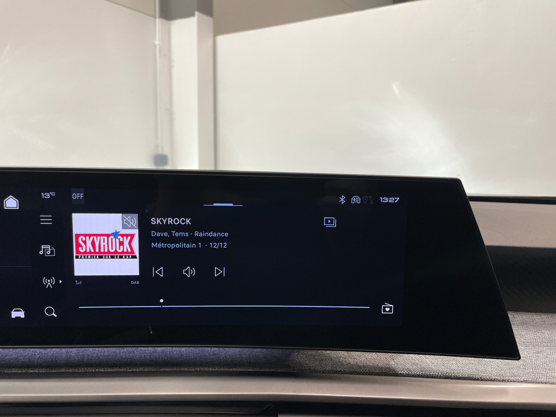PEUGEOT 3008 ALLURE HYBRID 136 E-DCS6