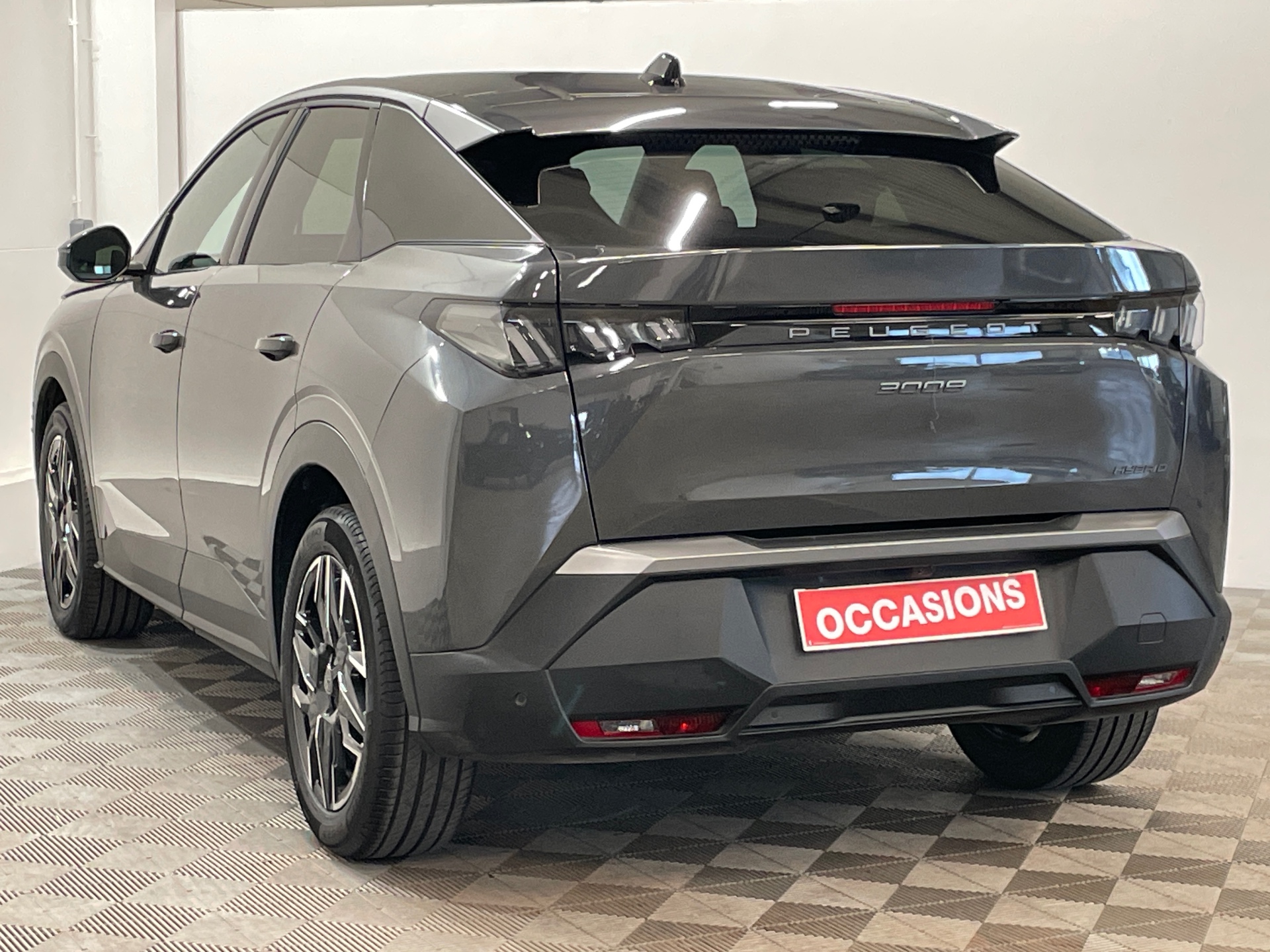 PEUGEOT 3008 ALLURE HYBRID 136 E-DCS6