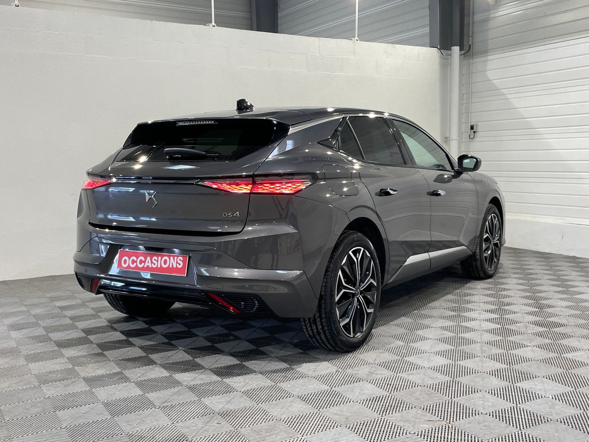 DS DS 4 PureTech 130 EAT8 Etoile - Alcantara - 5P