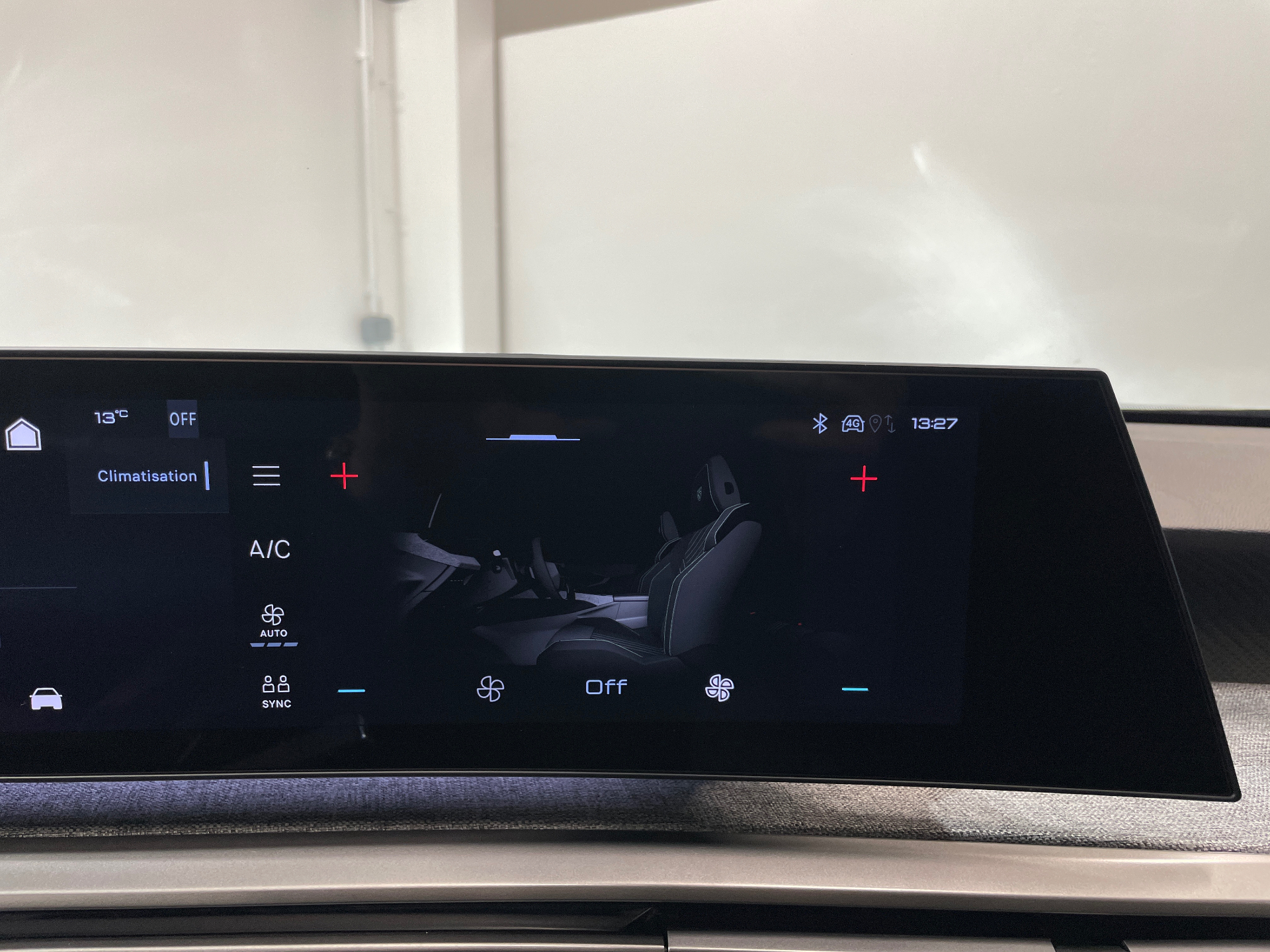 PEUGEOT 3008 ALLURE HYBRID 136 E-DCS6