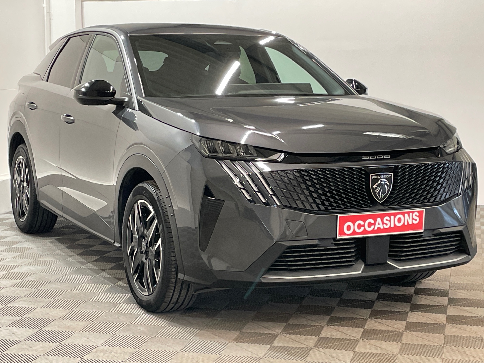 PEUGEOT 3008 ALLURE HYBRID 136 E-DCS6