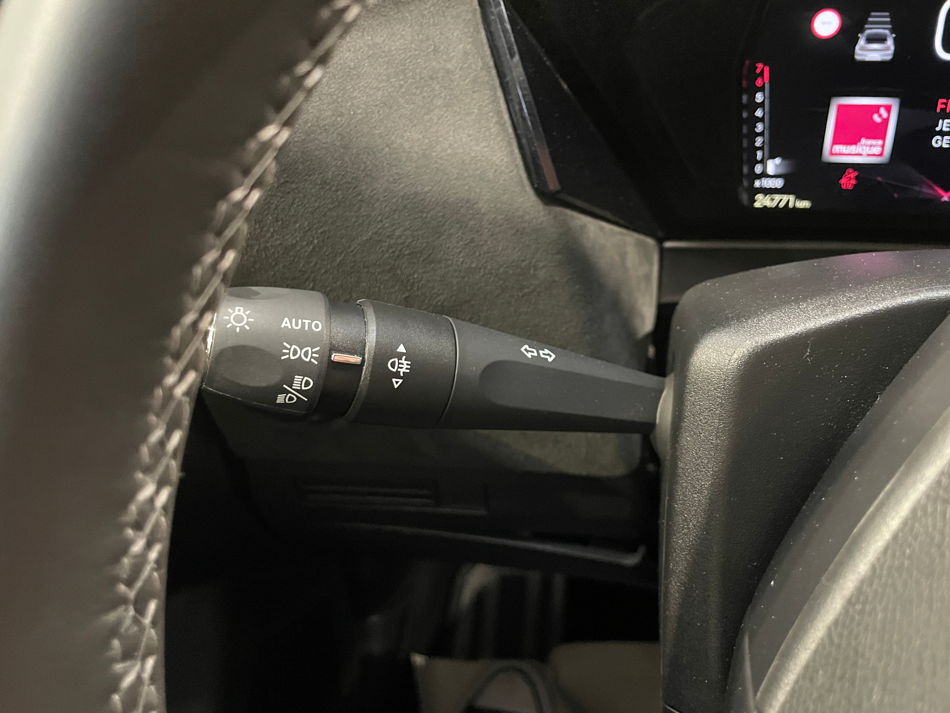 DS DS 4 PureTech 130 EAT8 Etoile - Alcantara - 5P