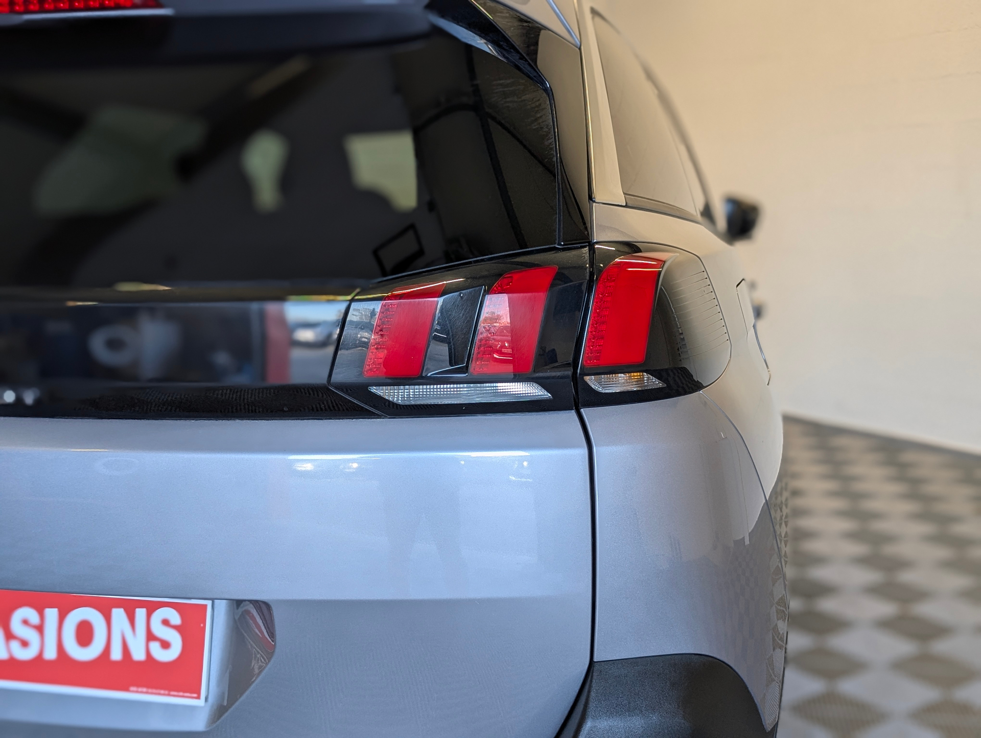 PEUGEOT 5008 Allure Pack PureTech 130 S&S EAT8