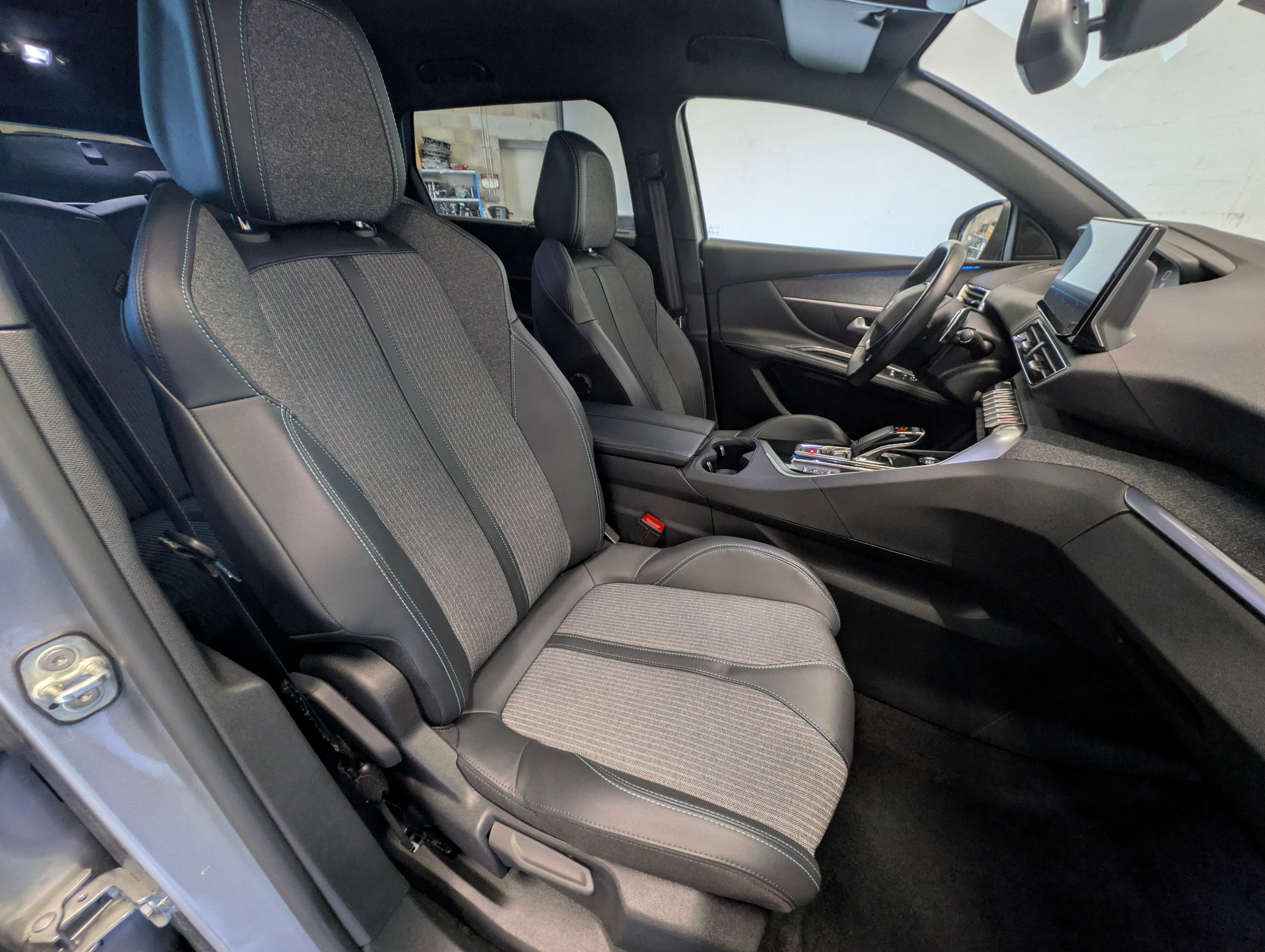 PEUGEOT 5008 Allure Pack PureTech 130 S&S EAT8