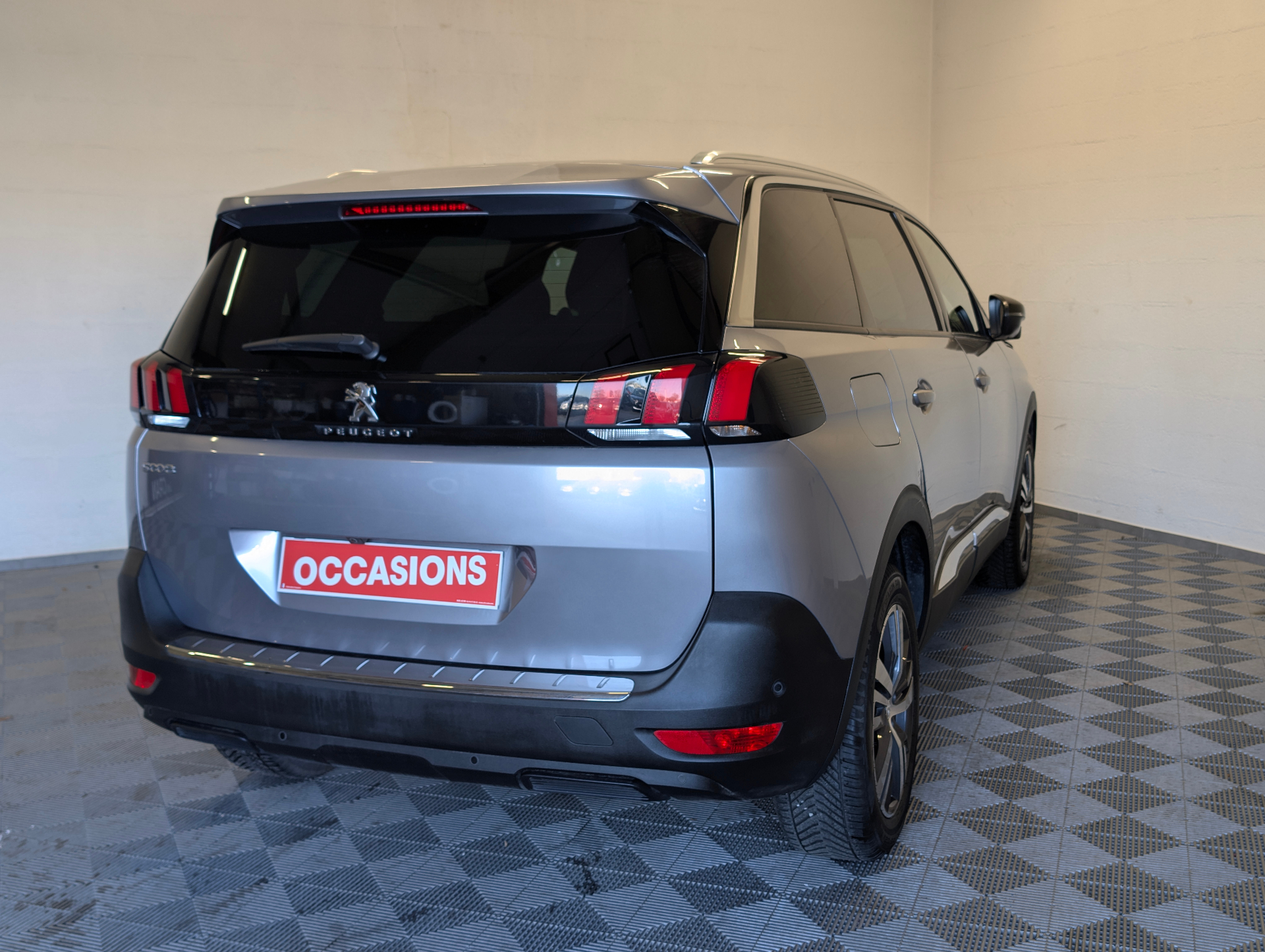 PEUGEOT 5008 Allure Pack PureTech 130 S&S EAT8