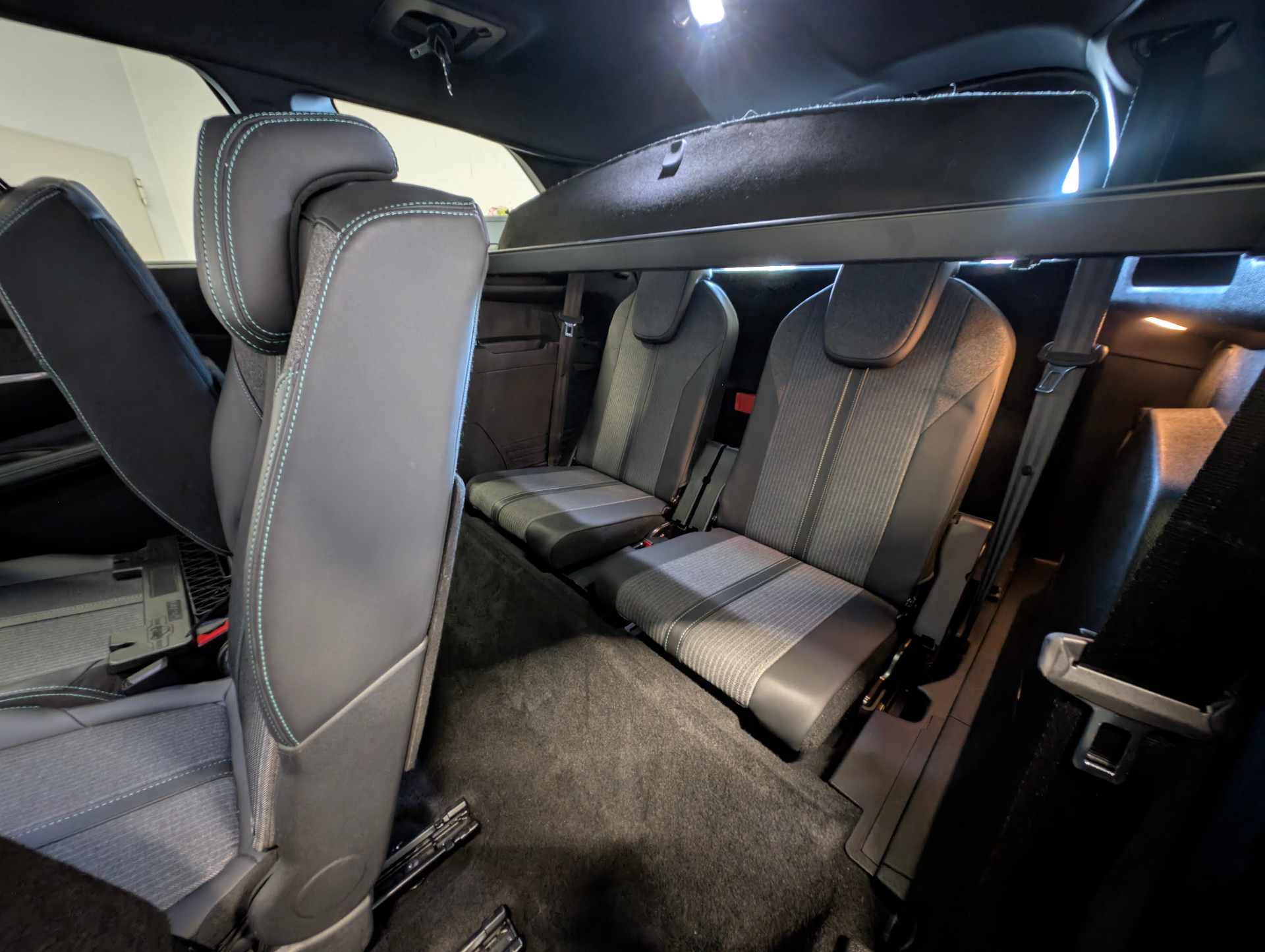 PEUGEOT 5008 Allure Pack PureTech 130 S&S EAT8