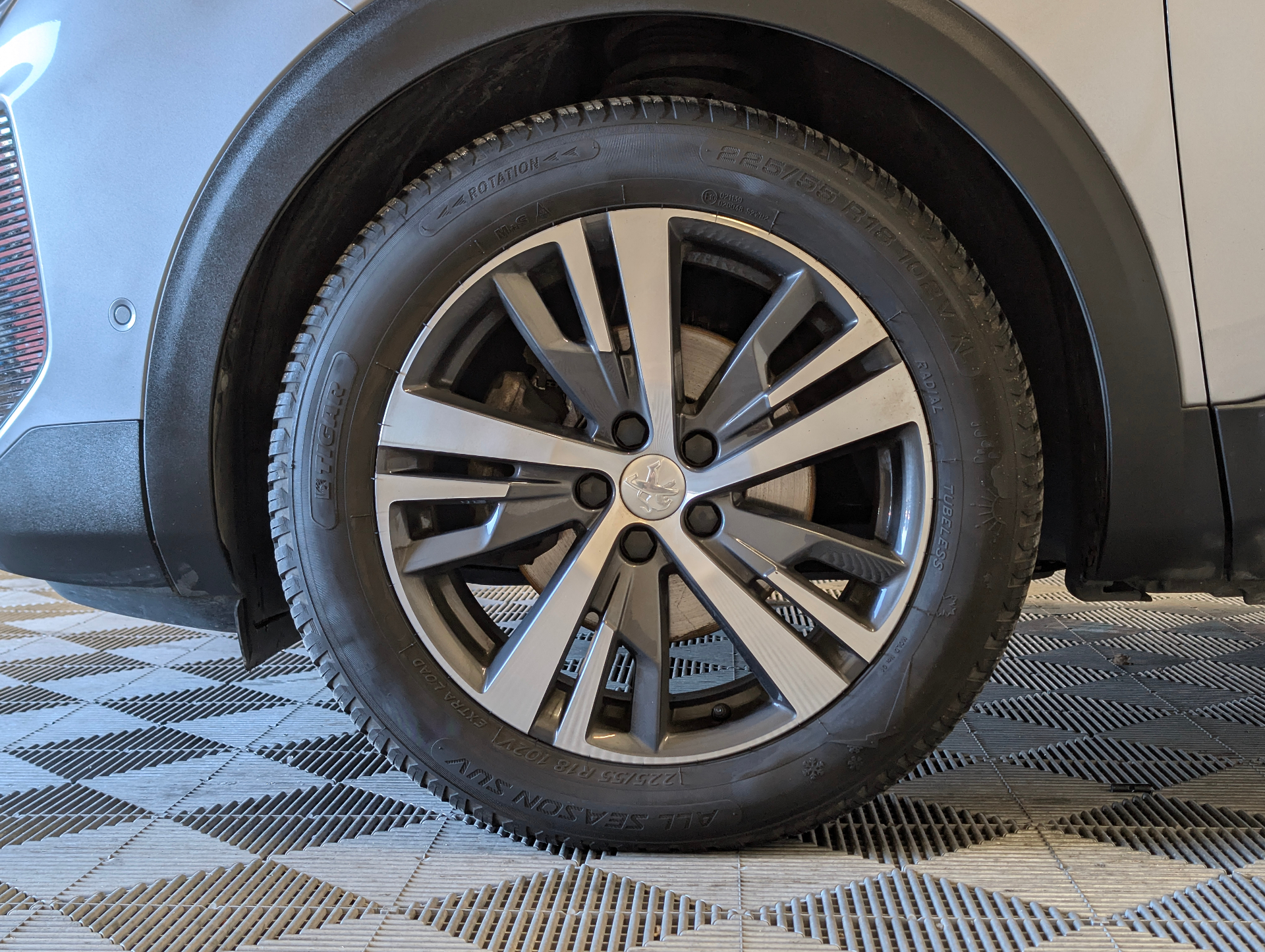PEUGEOT 5008 Allure Pack PureTech 130 S&S EAT8