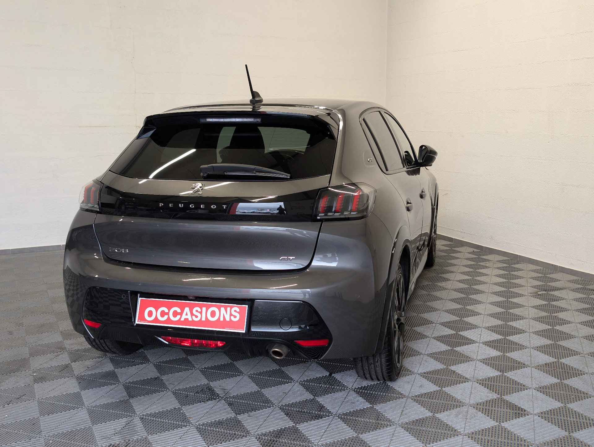 PEUGEOT 208 GT PURETECH 100 S&S BVM6