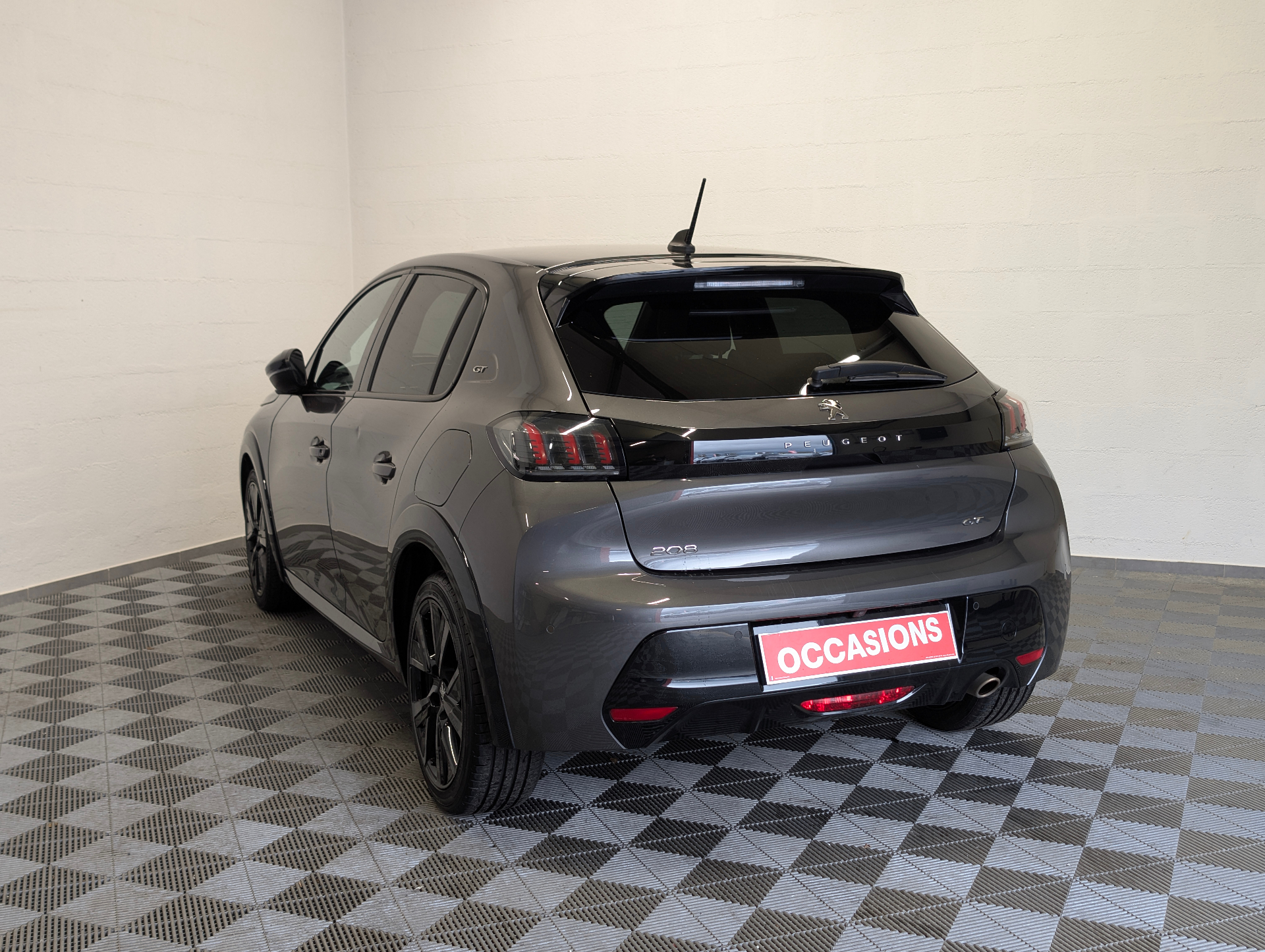 PEUGEOT 208 GT PURETECH 100 S&S BVM6
