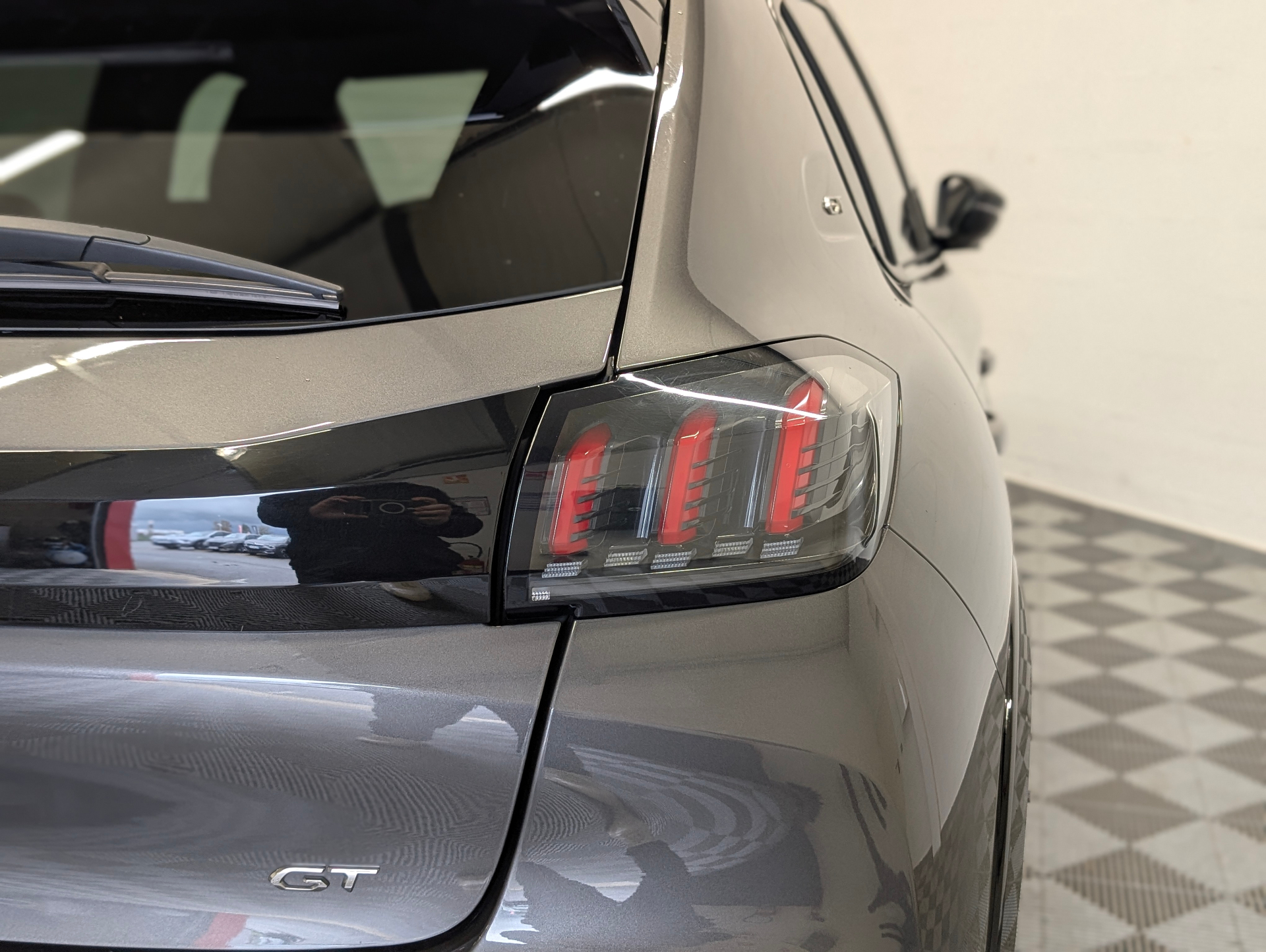 PEUGEOT 208 GT PURETECH 100 S&S BVM6