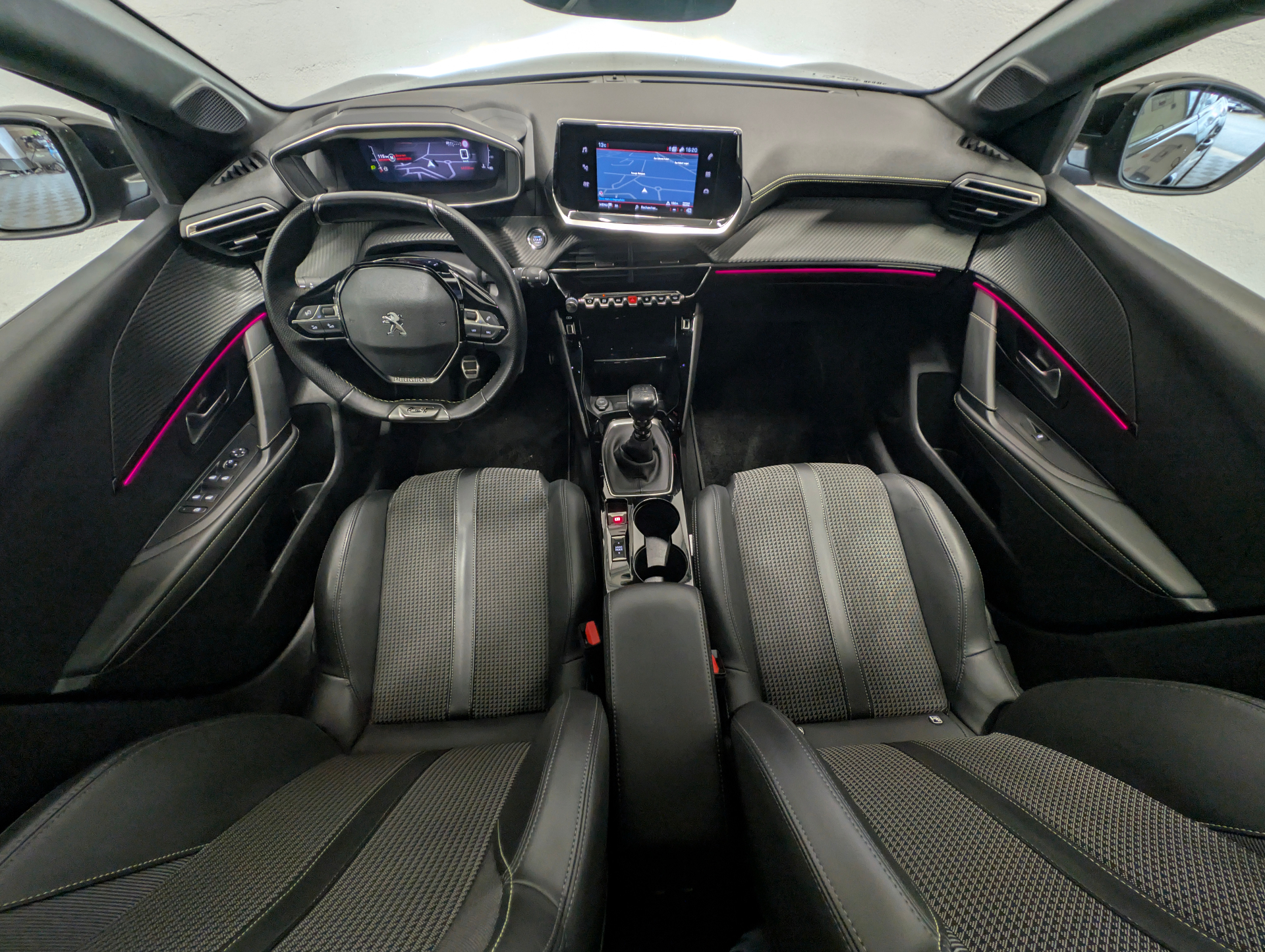 PEUGEOT 208 GT PURETECH 100 S&S BVM6