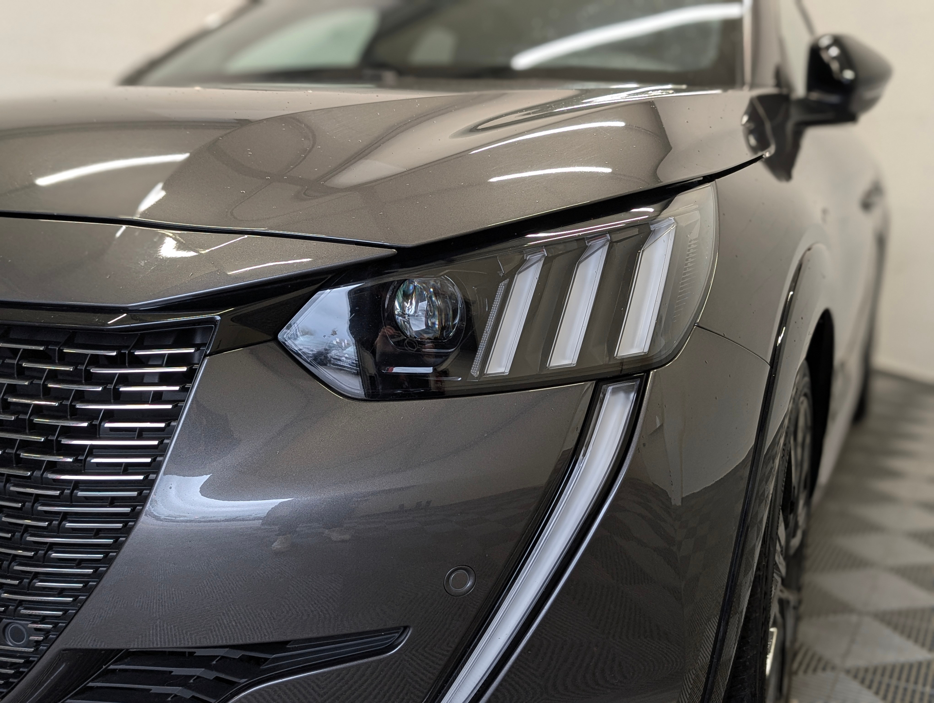 PEUGEOT 208 GT PURETECH 100 S&S BVM6