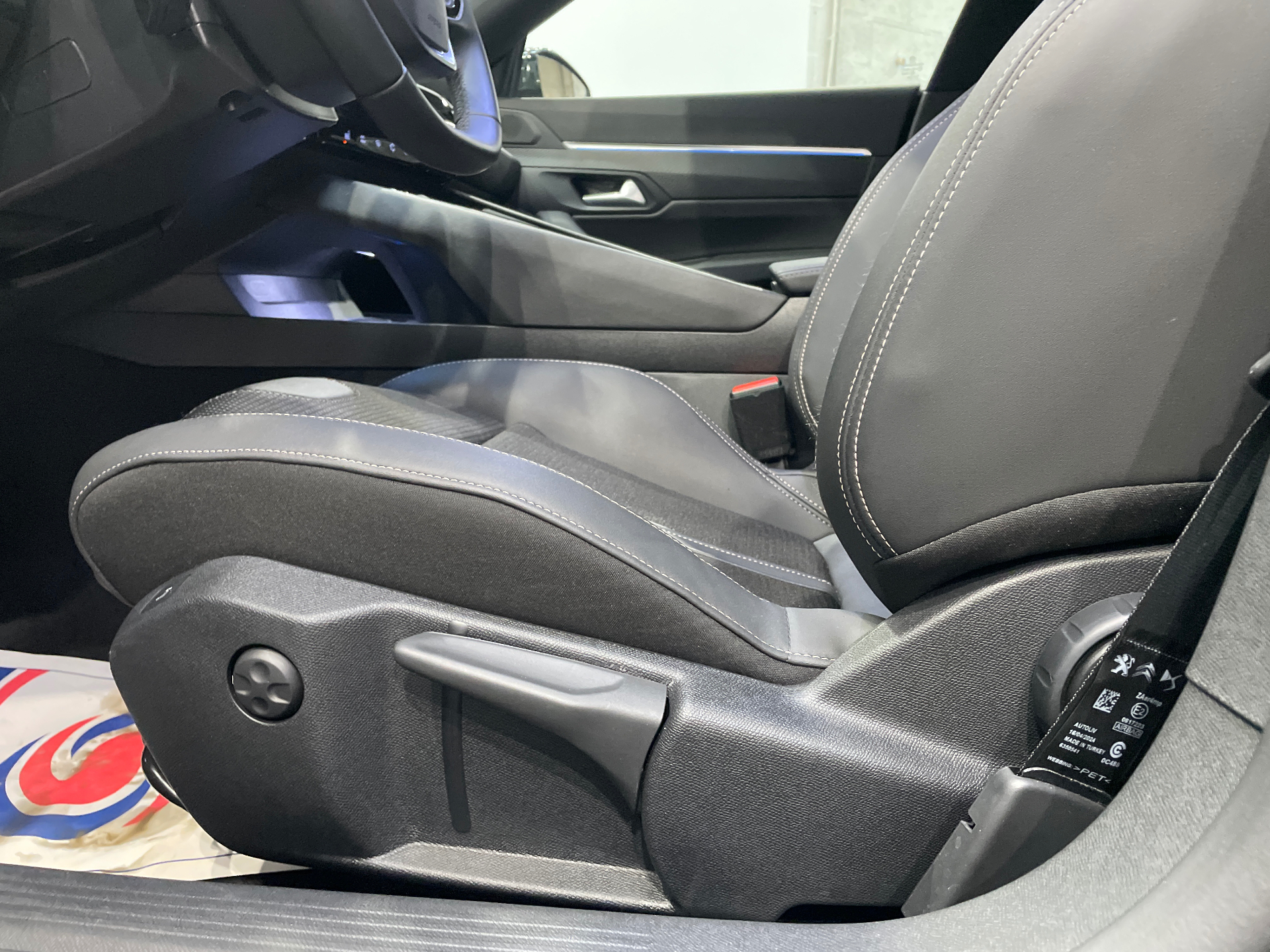 PEUGEOT 508 Hybrid 225 e-EAT8 Allure
