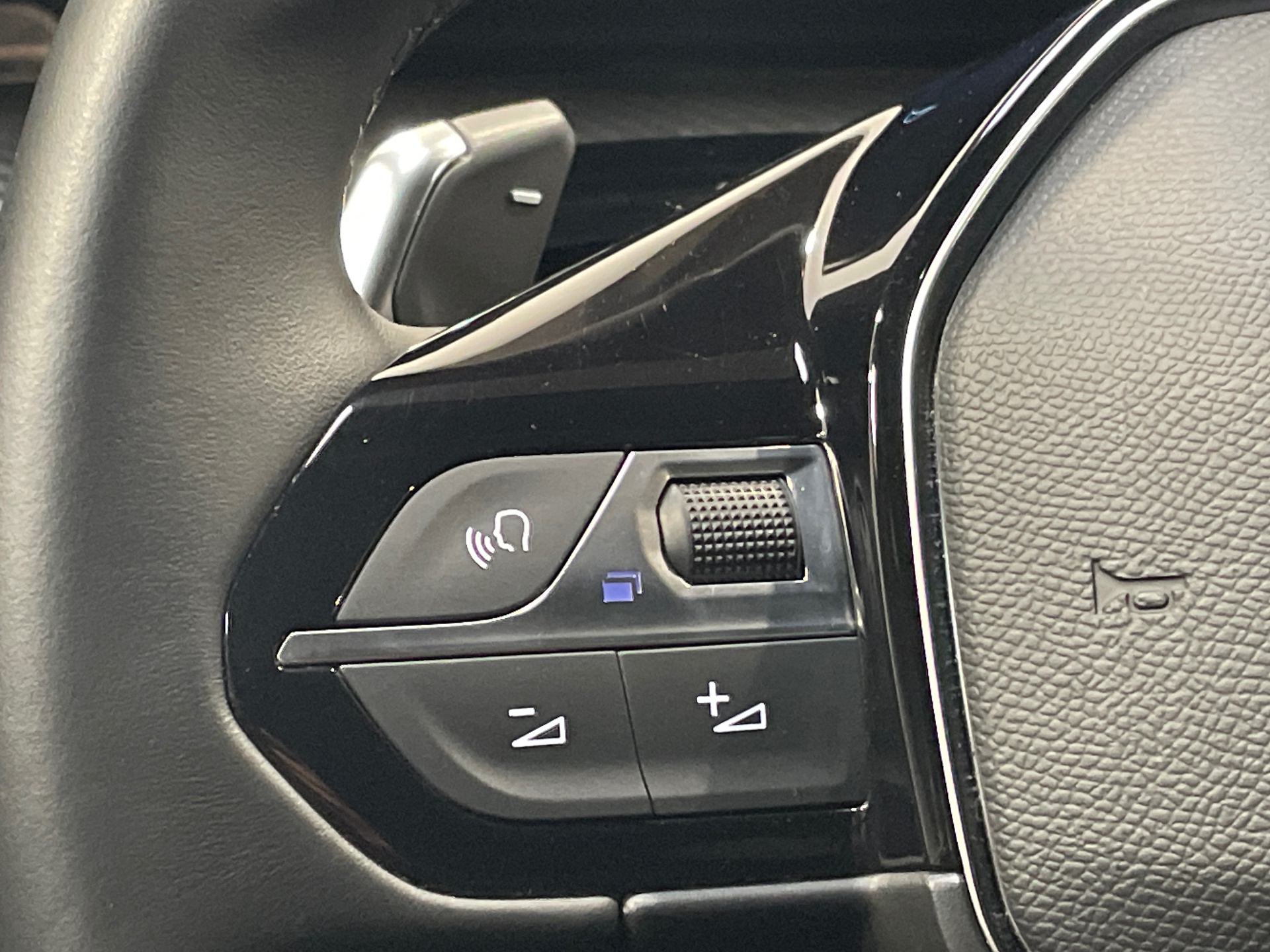 PEUGEOT 508 Hybrid 225 e-EAT8 Allure