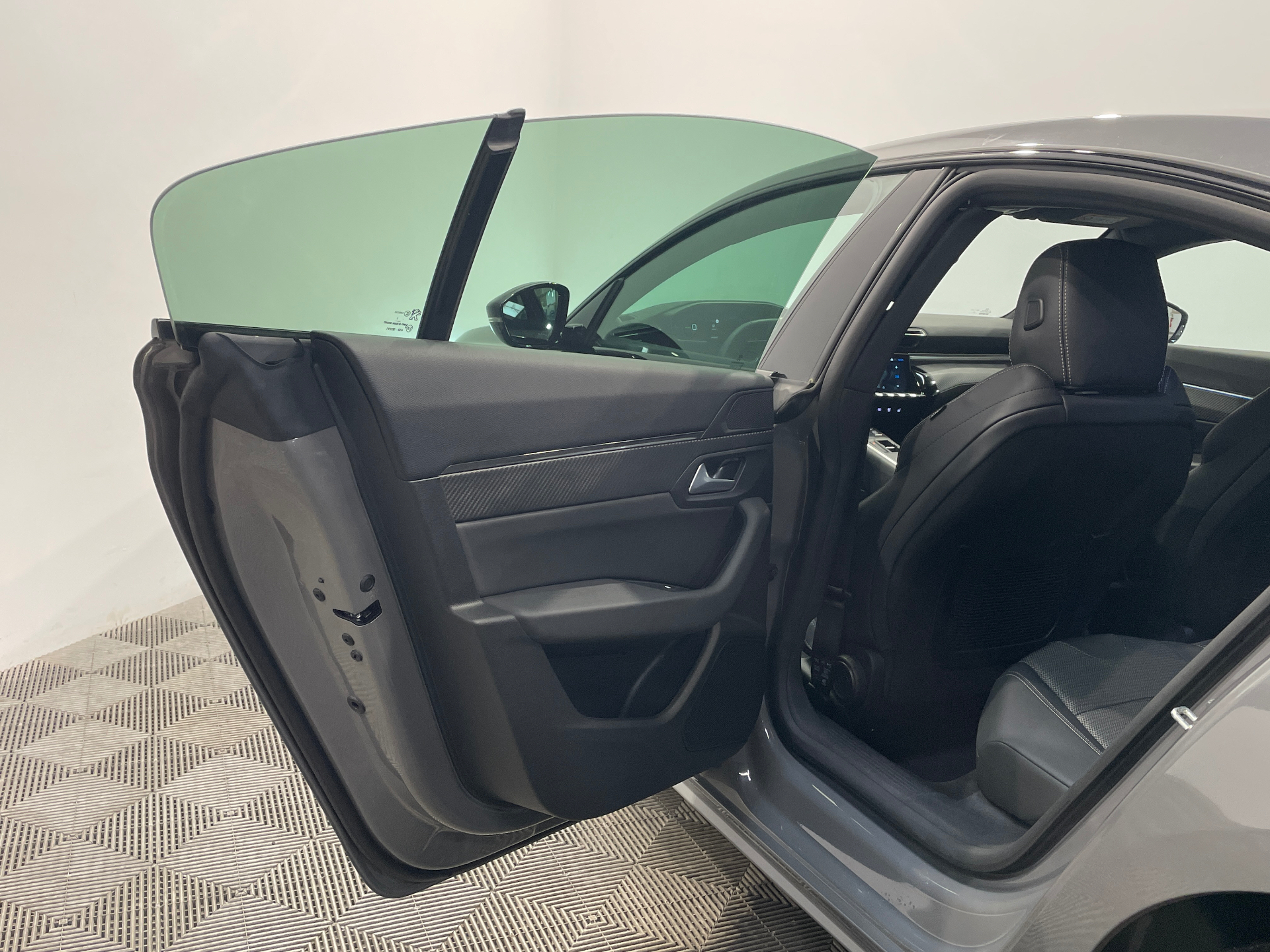 PEUGEOT 508 Hybrid 225 e-EAT8 Allure