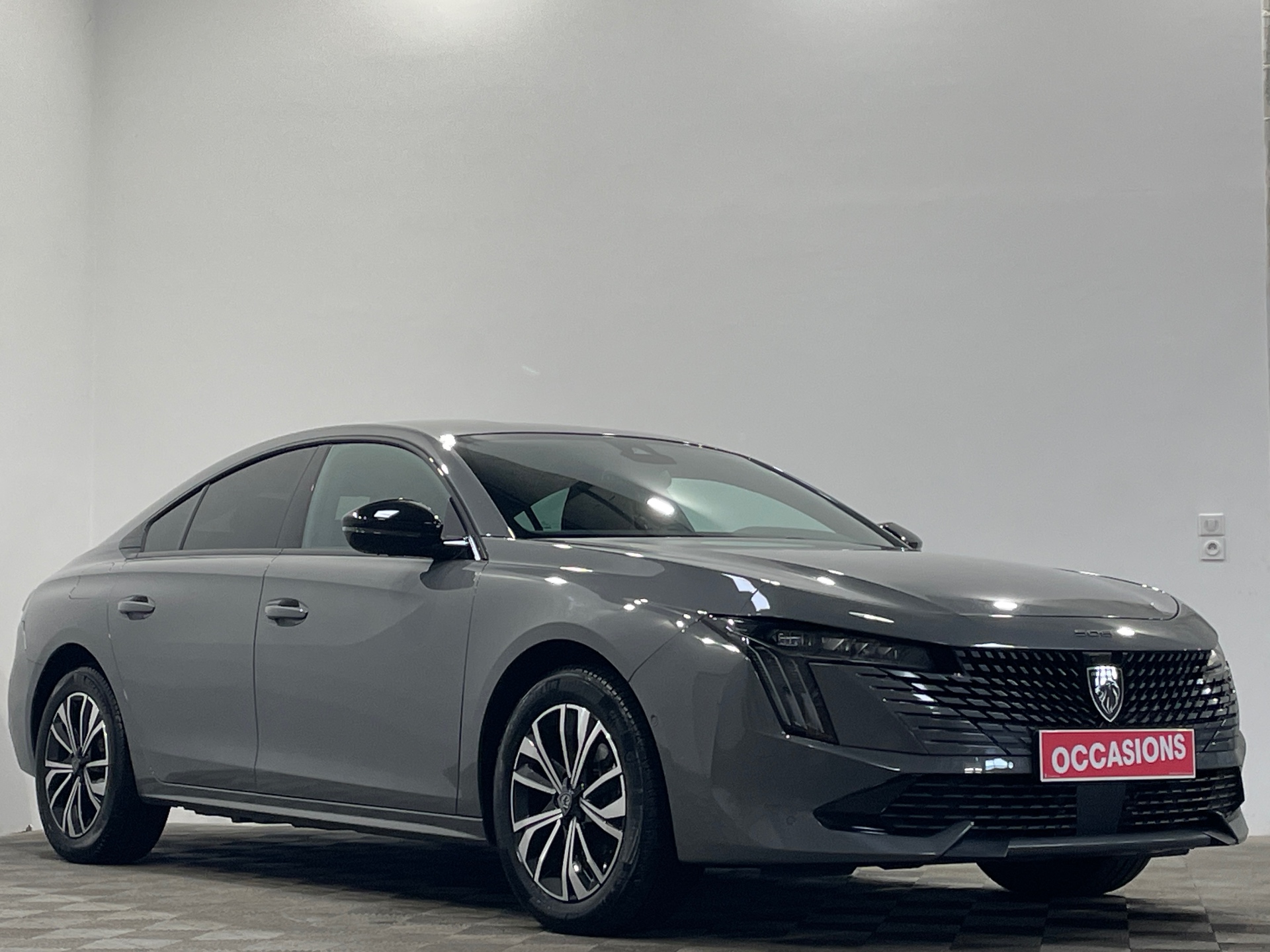 PEUGEOT 508 Hybrid 225 e-EAT8 Allure