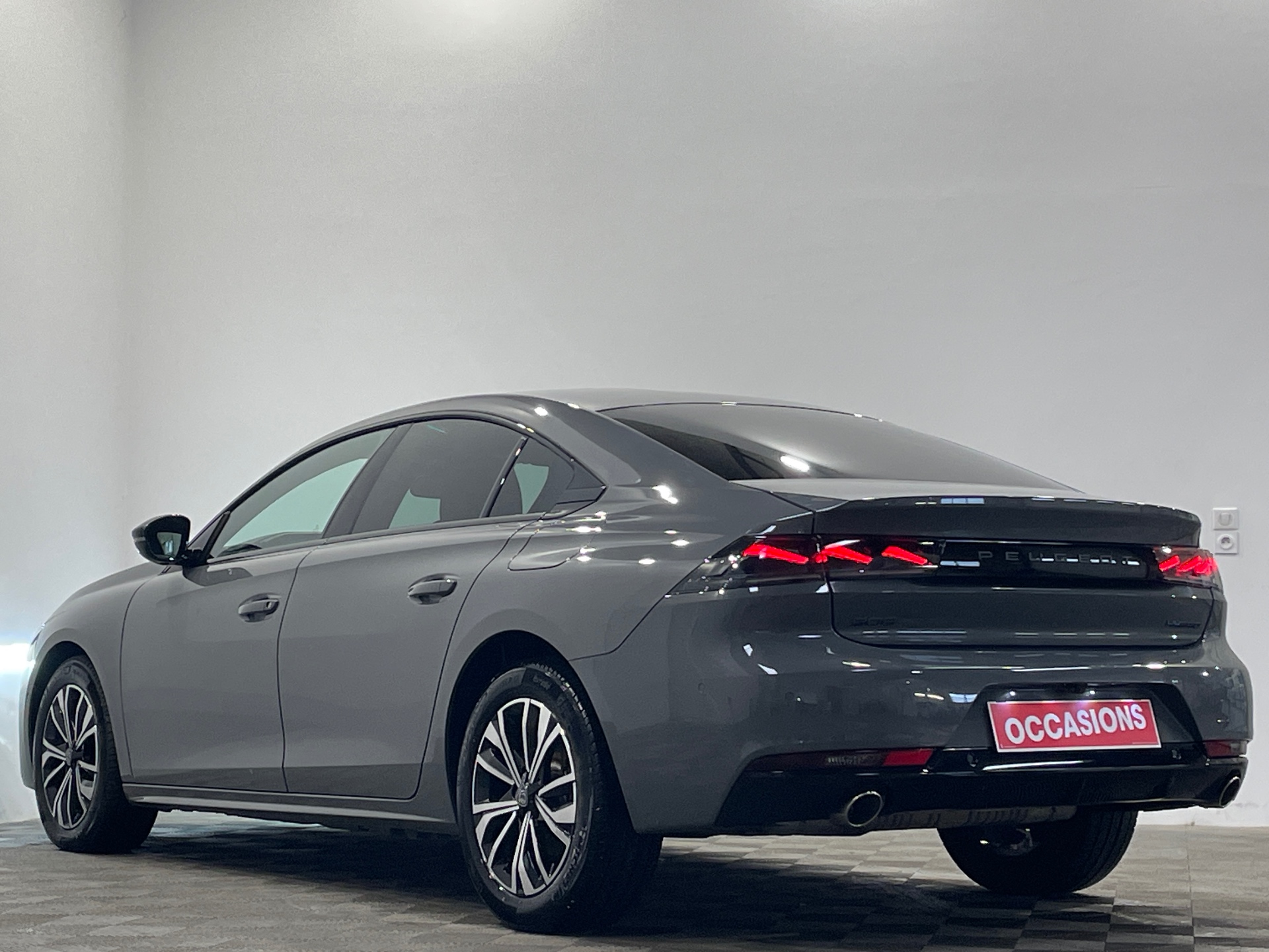 PEUGEOT 508 Hybrid 225 e-EAT8 Allure