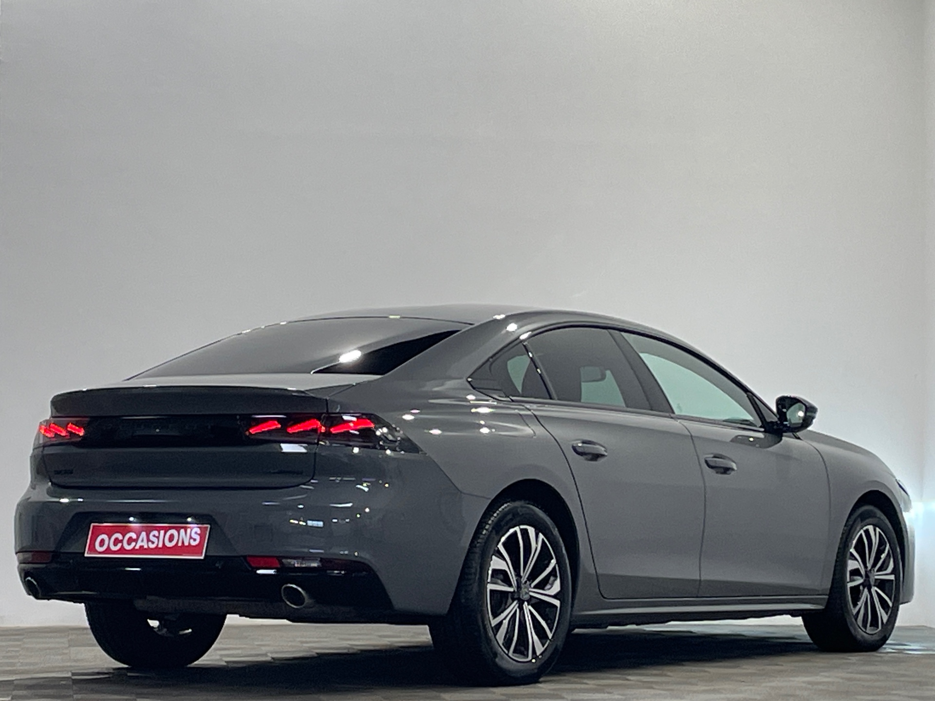 PEUGEOT 508 Hybrid 225 e-EAT8 Allure