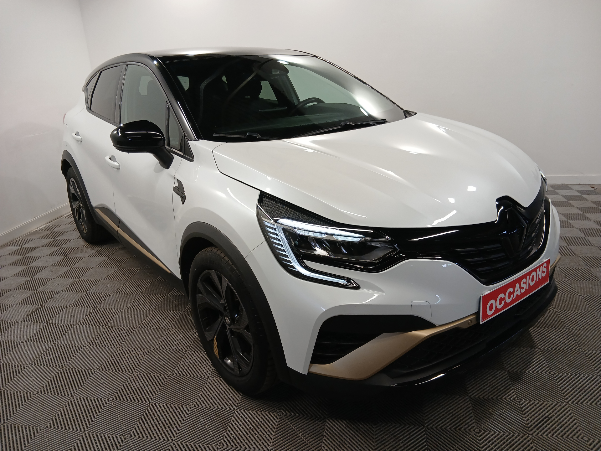 RENAULT CAPTUR E-Tech engineered full hybrid 145