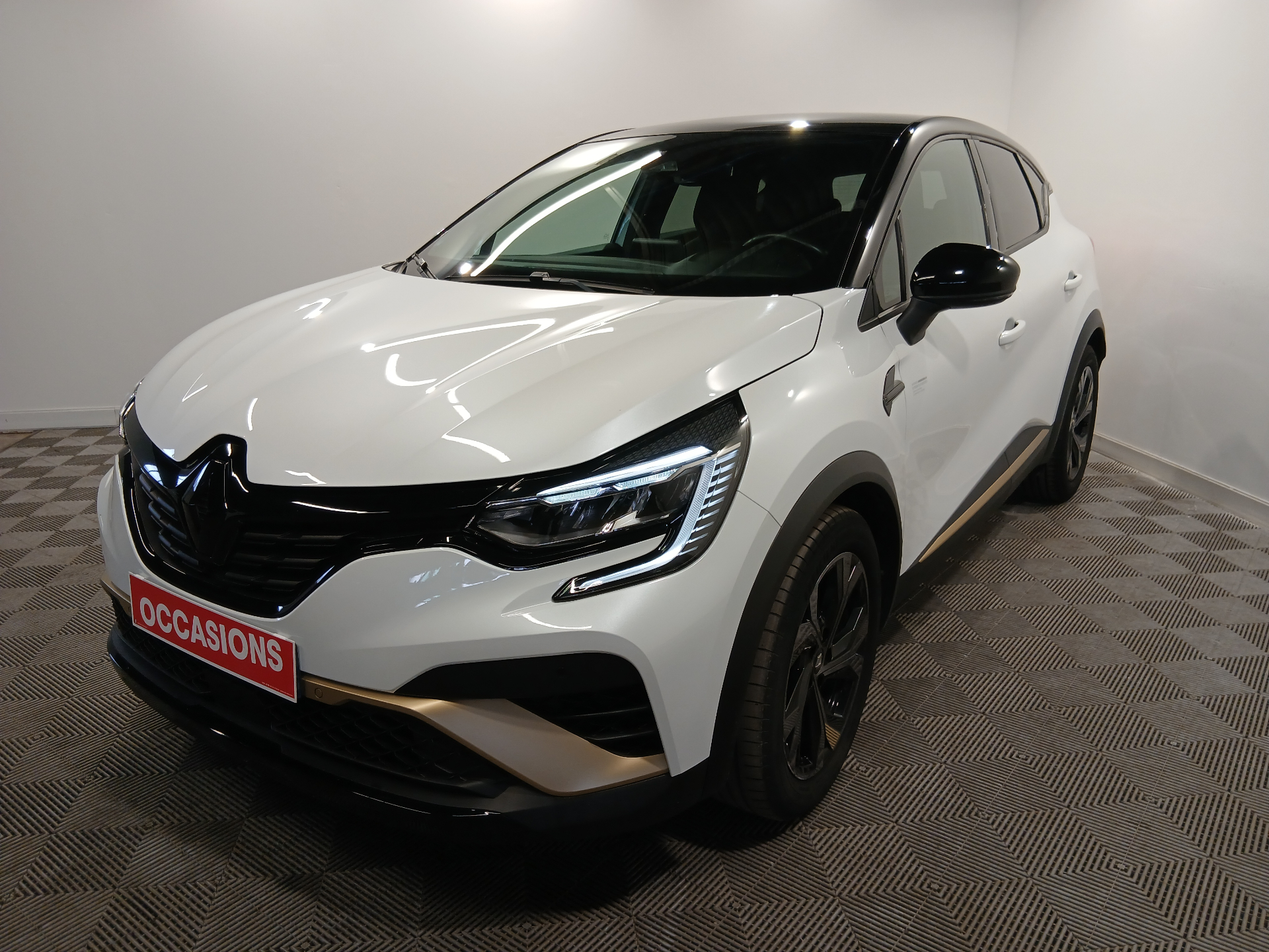 RENAULT CAPTUR E-Tech engineered full hybrid 145