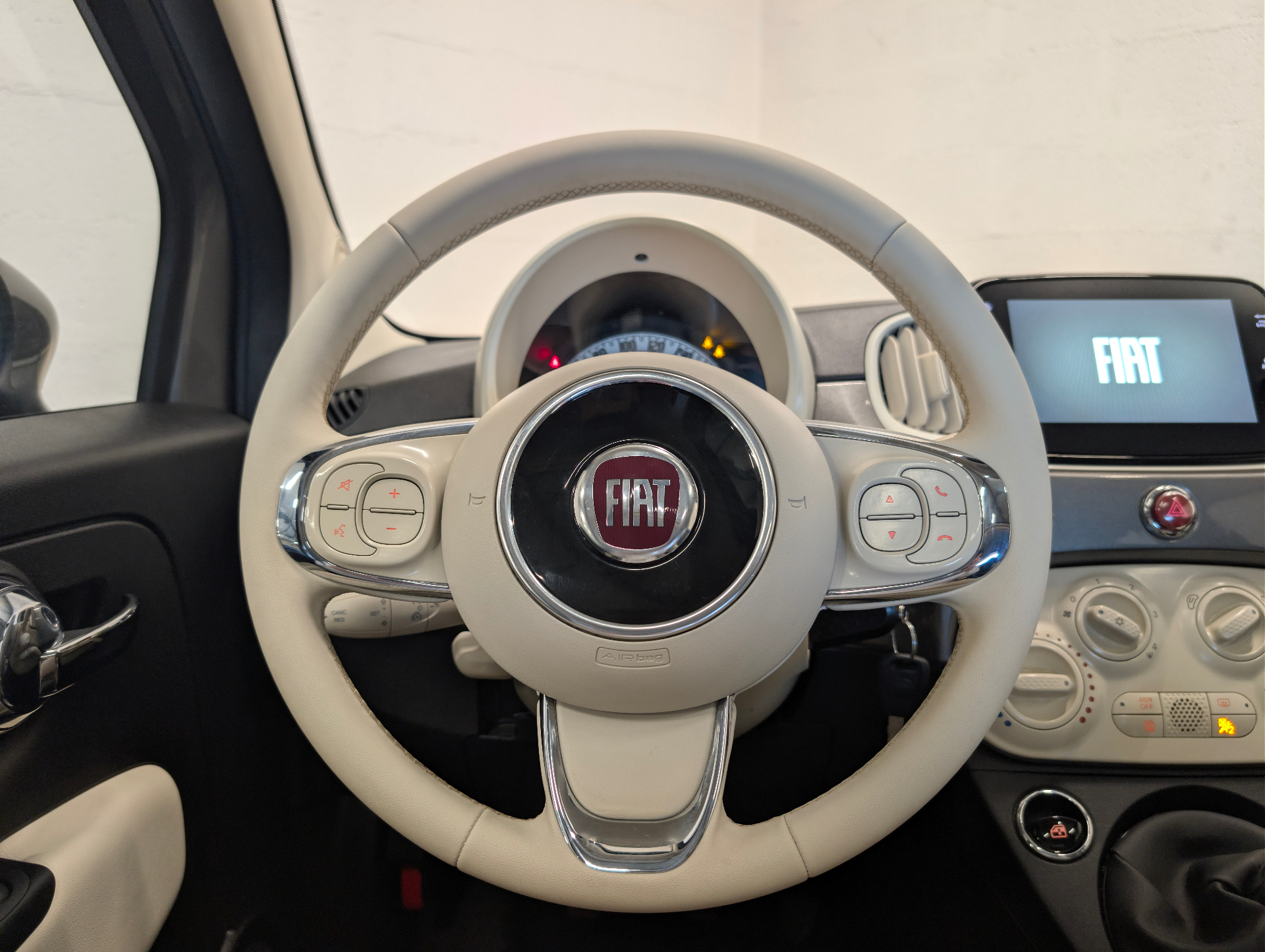 FIAT 500 MY22 1.0 70 ch Hybride BSG S/S Dolcevita