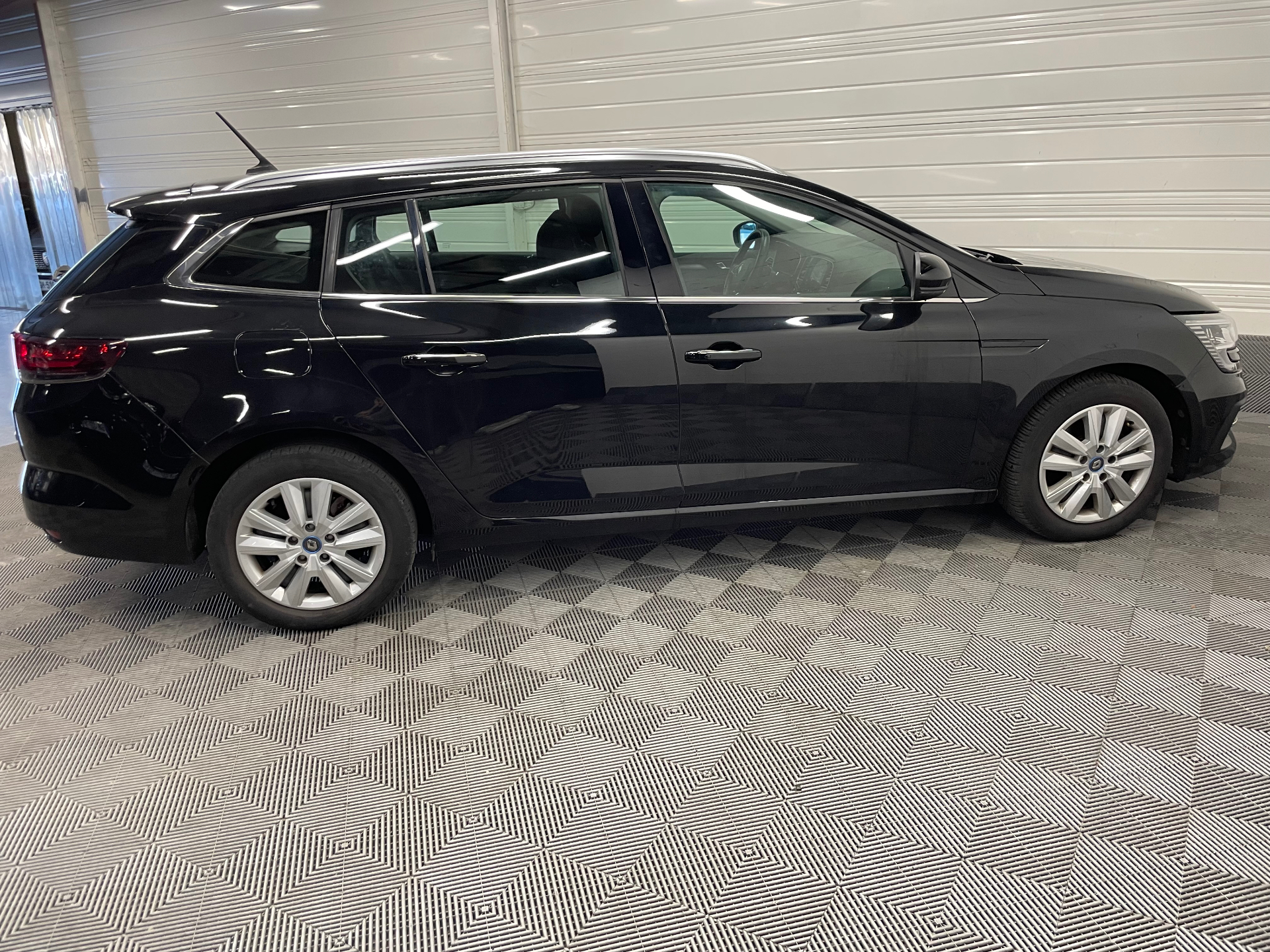 RENAULT MEGANE IV ESTATE E-TECH Plug-In Hybride 160 - 21N Business
