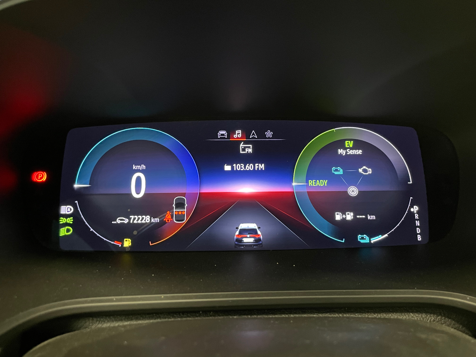 RENAULT MEGANE IV ESTATE E-TECH Plug-In Hybride 160 - 21N Business