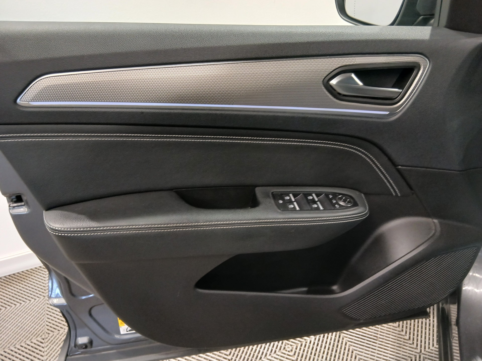 RENAULT ARKANA E-Tech 145 - 21B Intens