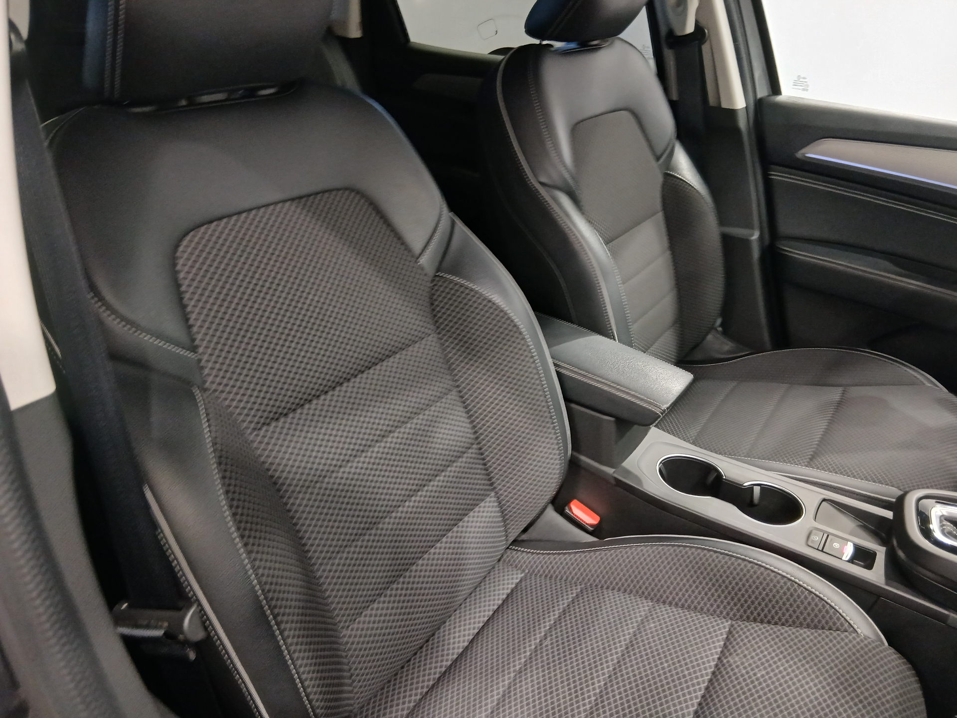 RENAULT ARKANA E-Tech 145 - 21B Intens