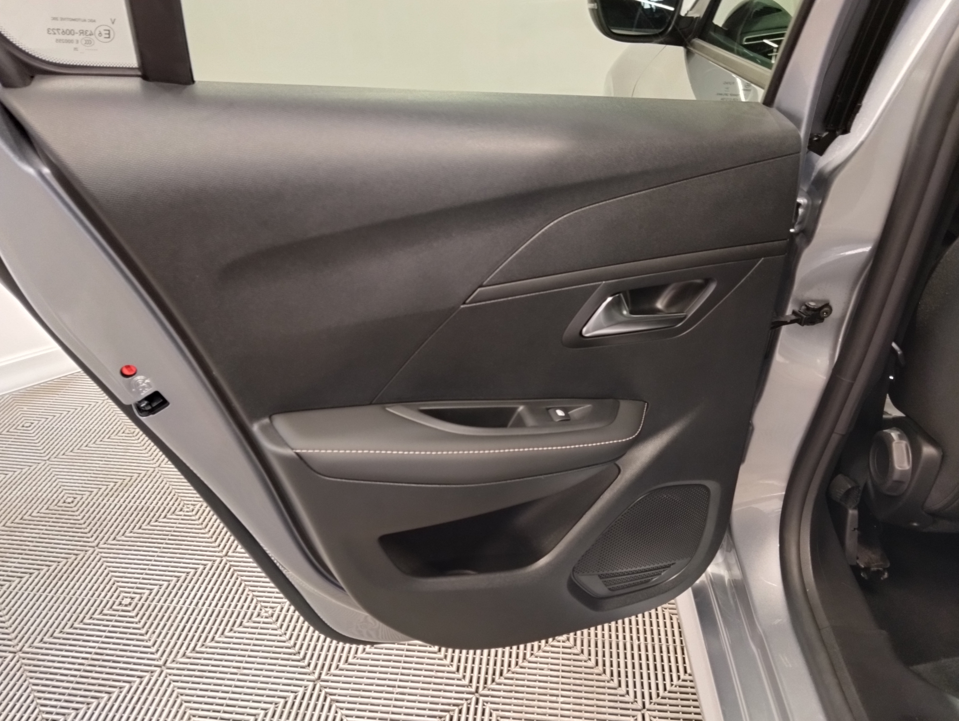 PEUGEOT 208 100 CV ALLURE