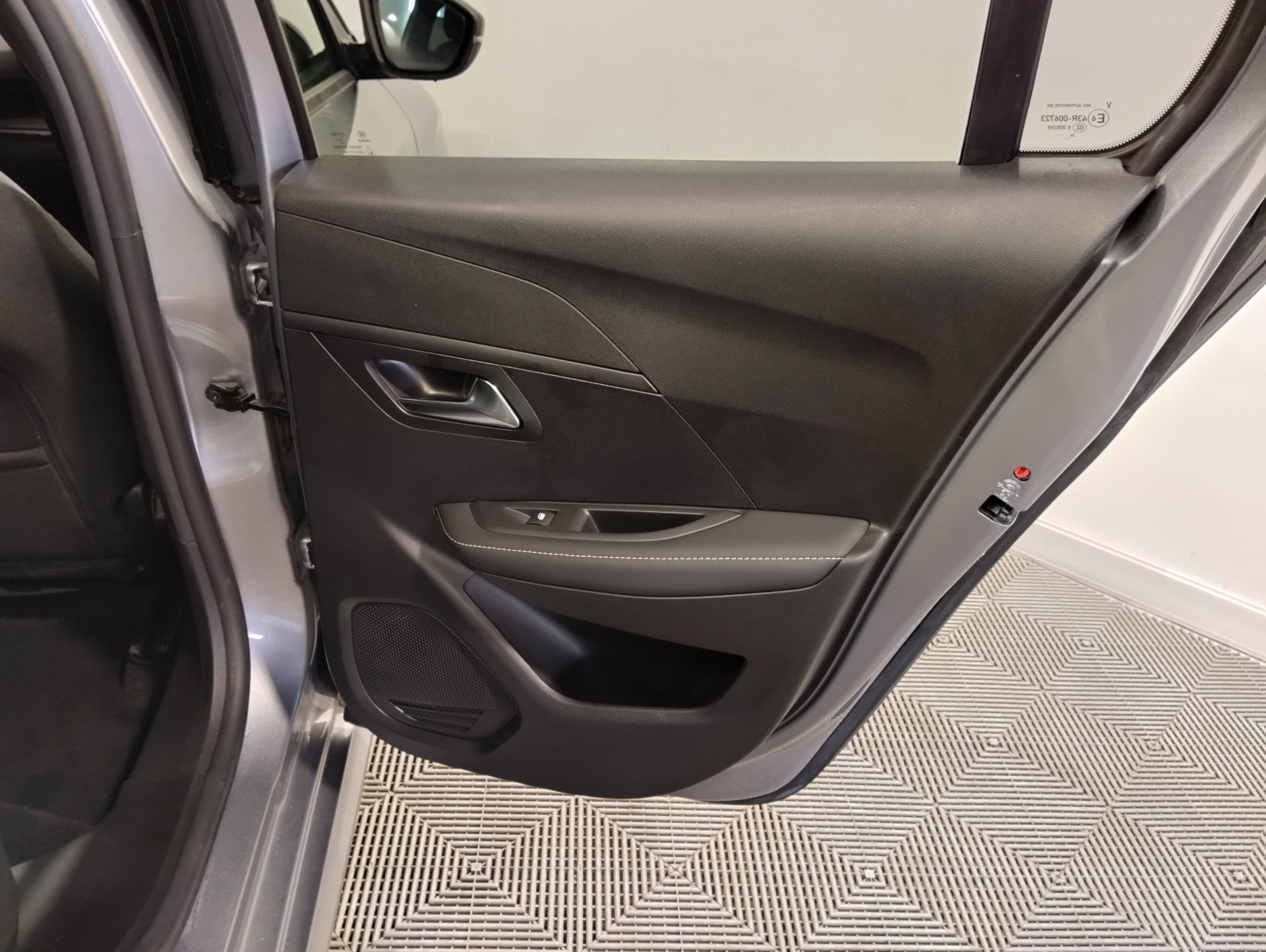 PEUGEOT 208 100 CV ALLURE