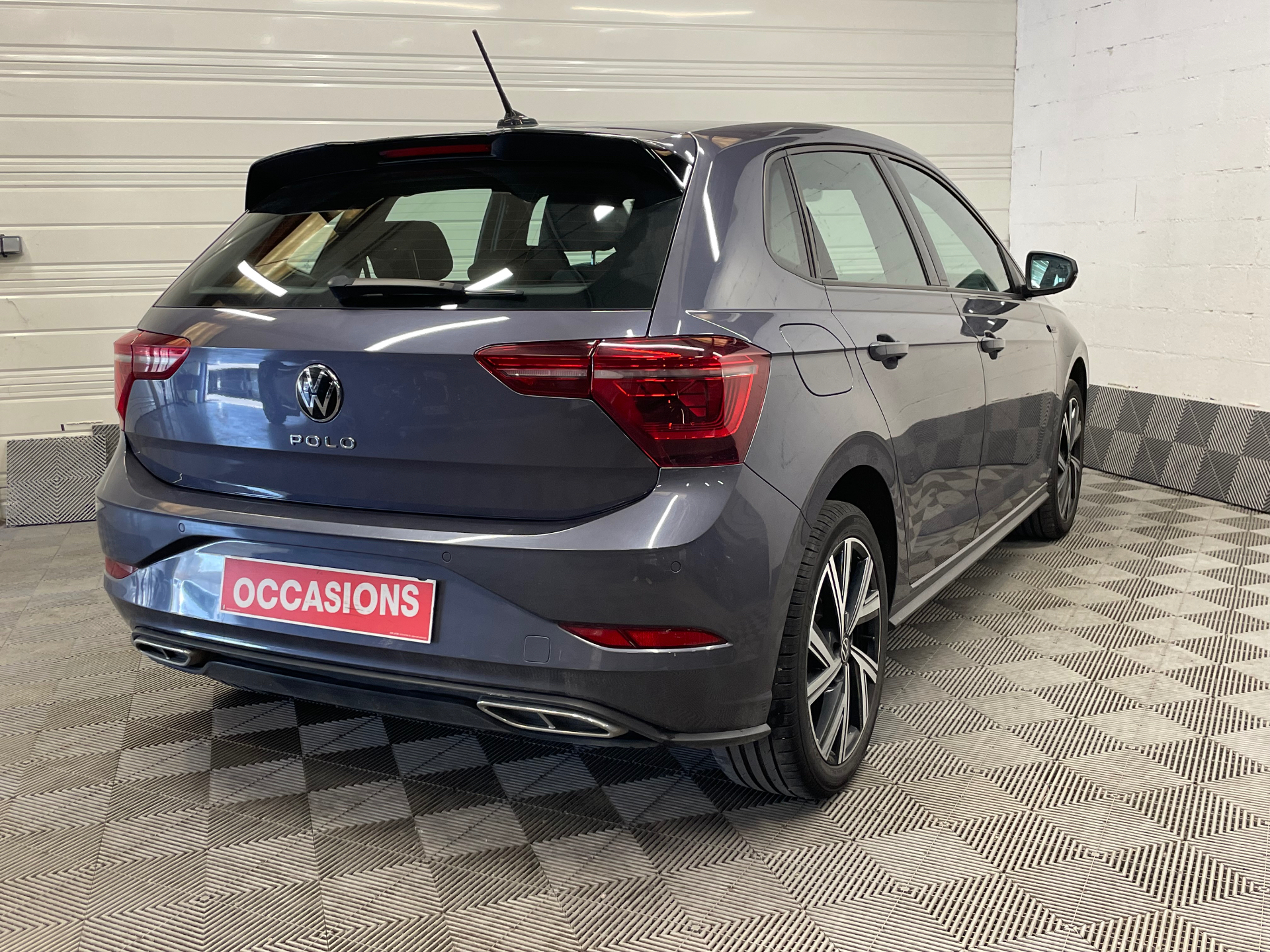VOLKSWAGEN POLO 1.0 TSI 110 DSG R-LINE