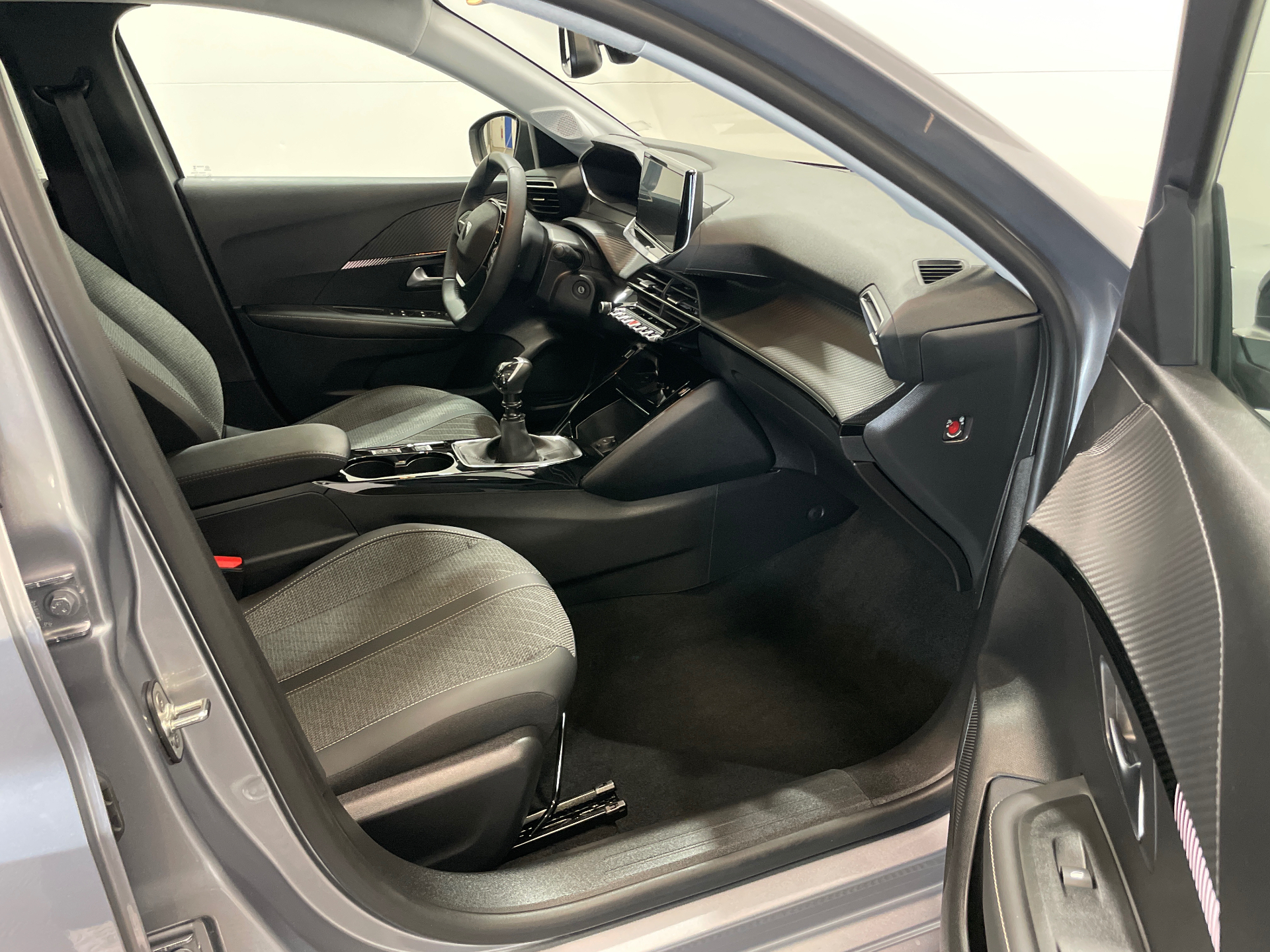 PEUGEOT 208 100 CV ALLURE