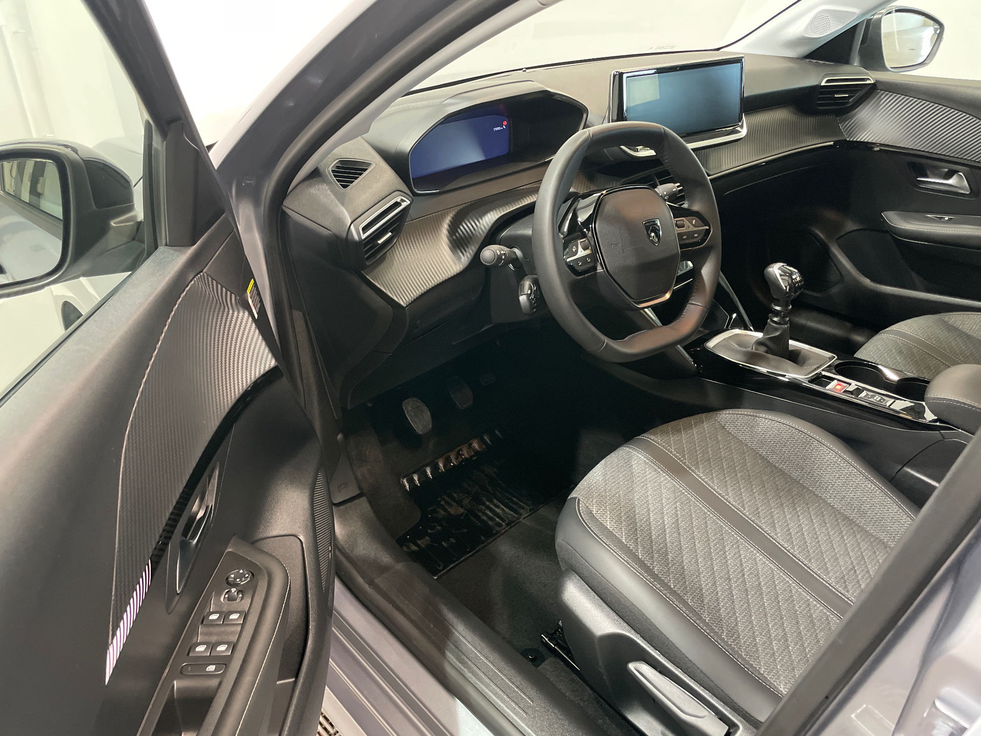 PEUGEOT 208 100 CV ALLURE
