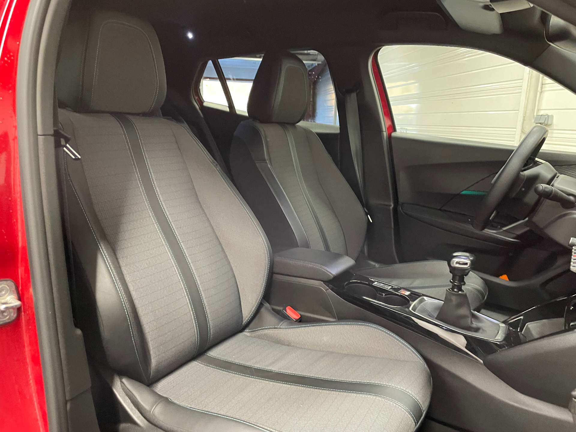 PEUGEOT 2008 ALLURE PACK PT 130 S&S BVM6
