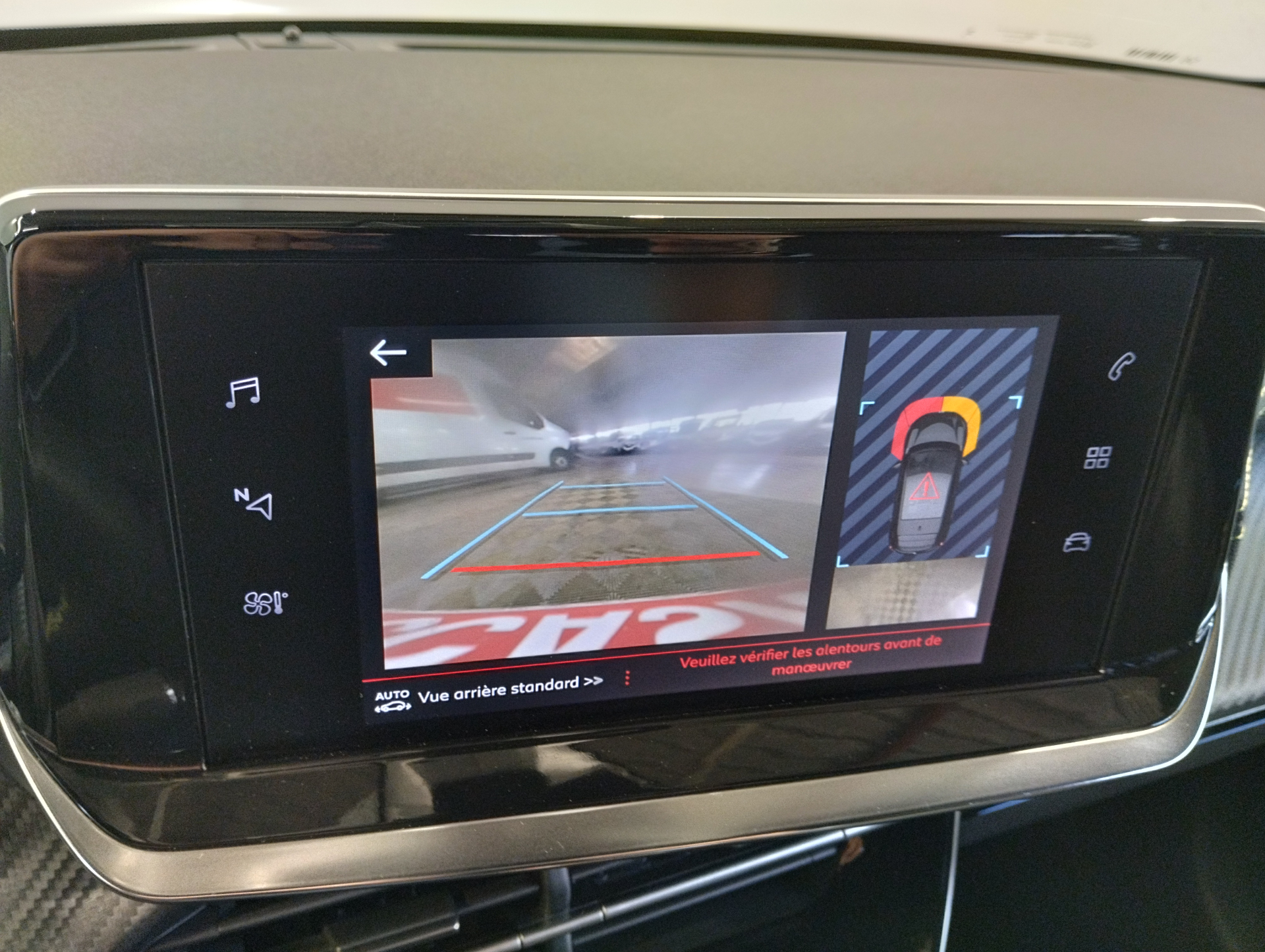 PEUGEOT 208 GT PURETECH 100 S&S BVM6
