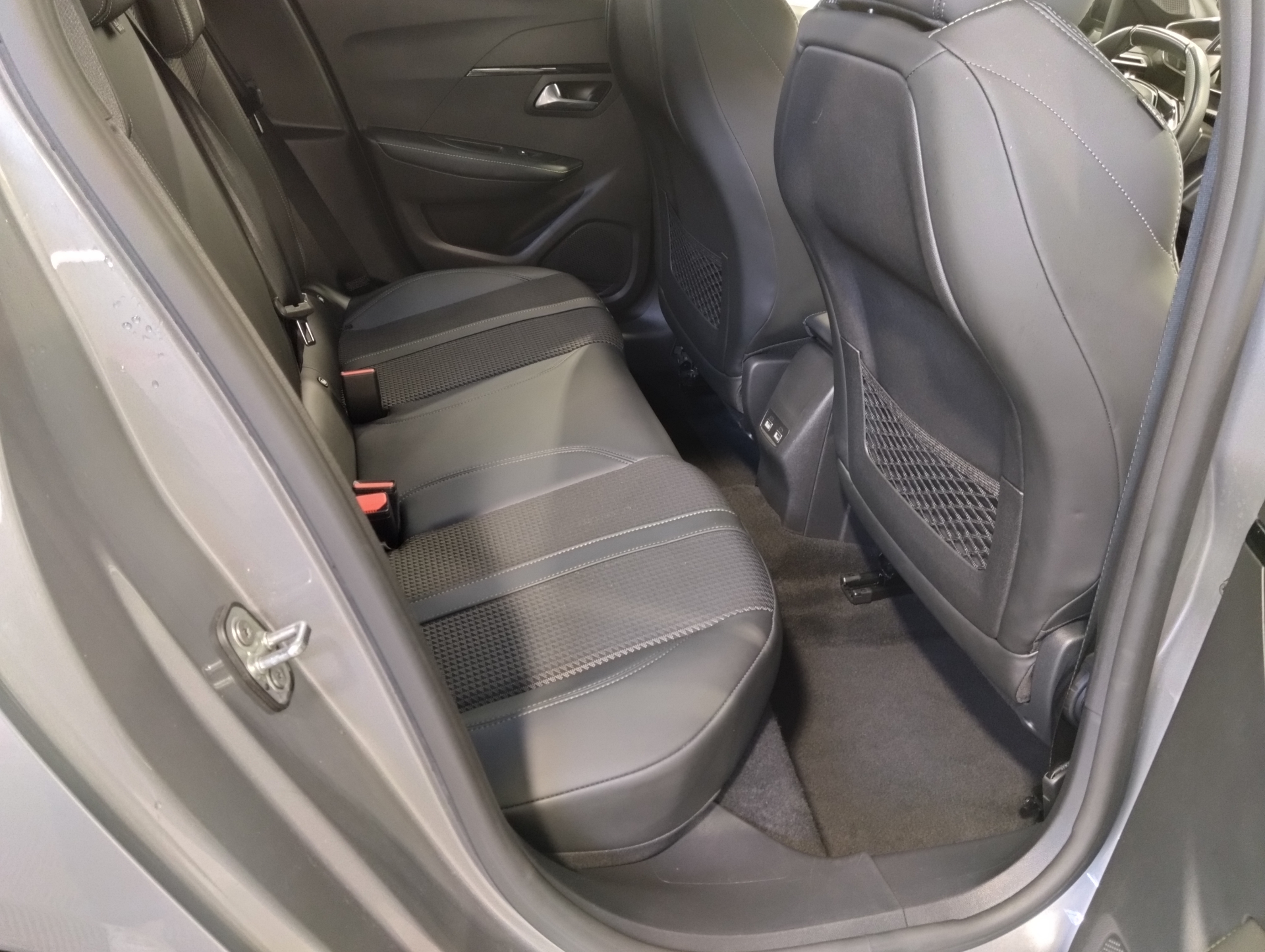 PEUGEOT 208 GT PURETECH 100 S&S BVM6