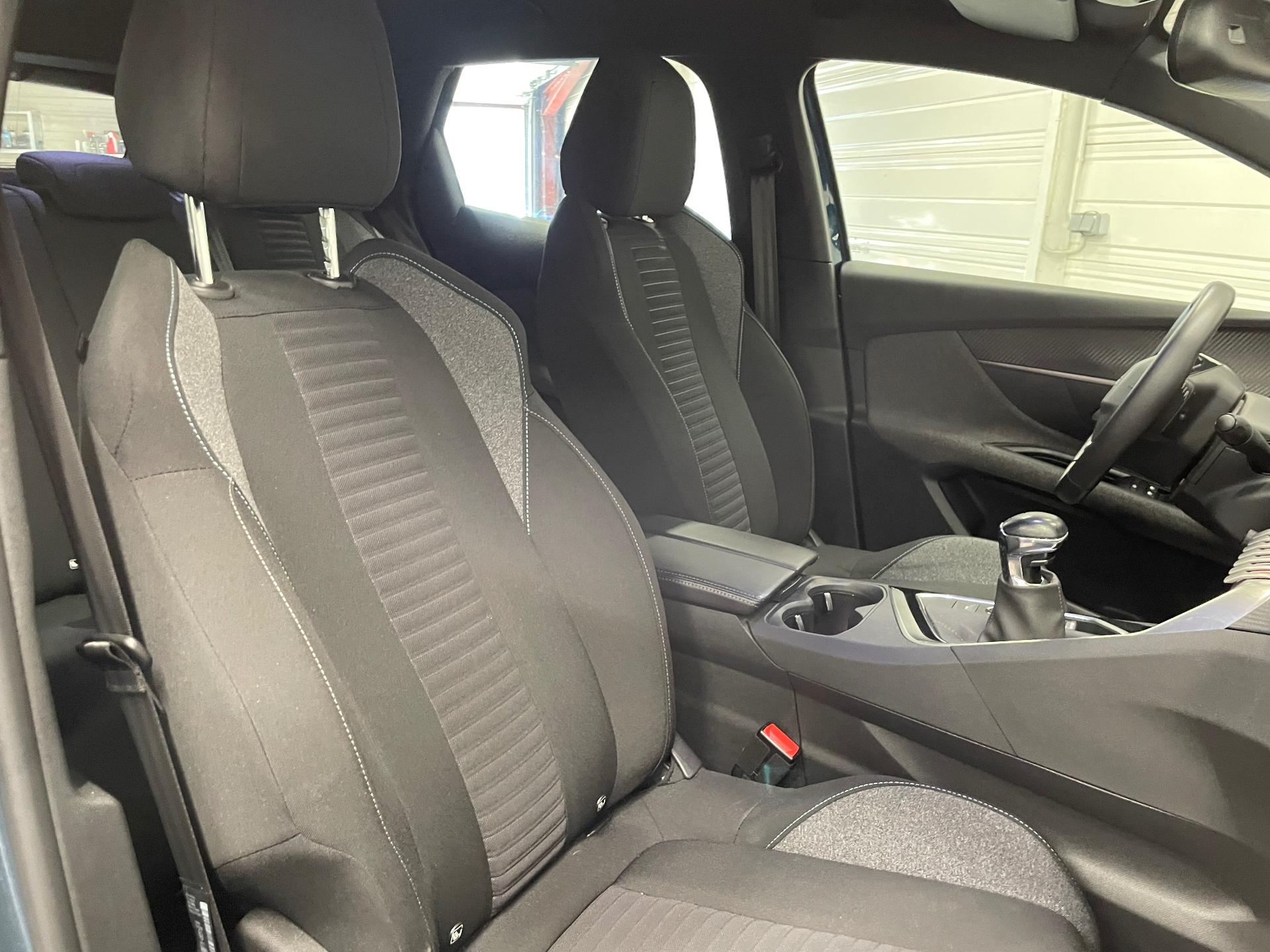 PEUGEOT 3008 ACTIVE PACK PTECH130 S&S BVM6